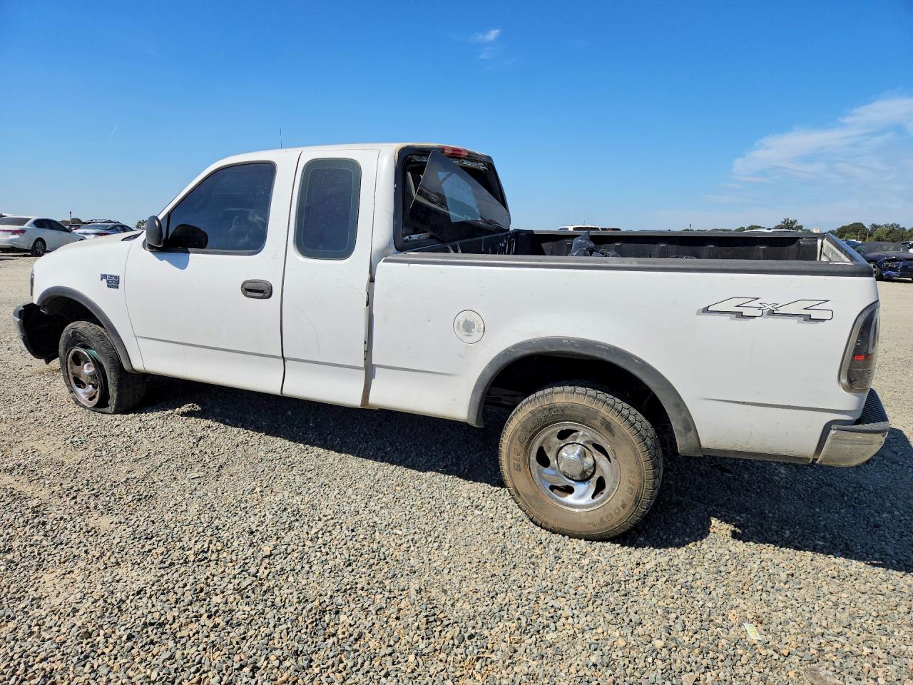 2001 Ford F150 Белый vin: 1FTRX18W91NB28064
