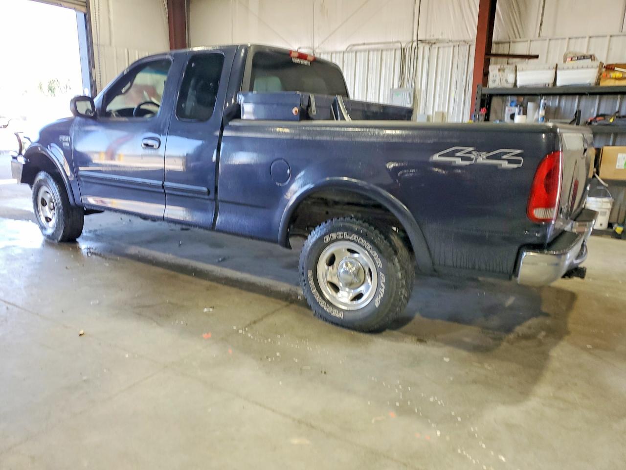 2000 Ford F150 Blue vin: 1FTRX18W9YNB92972