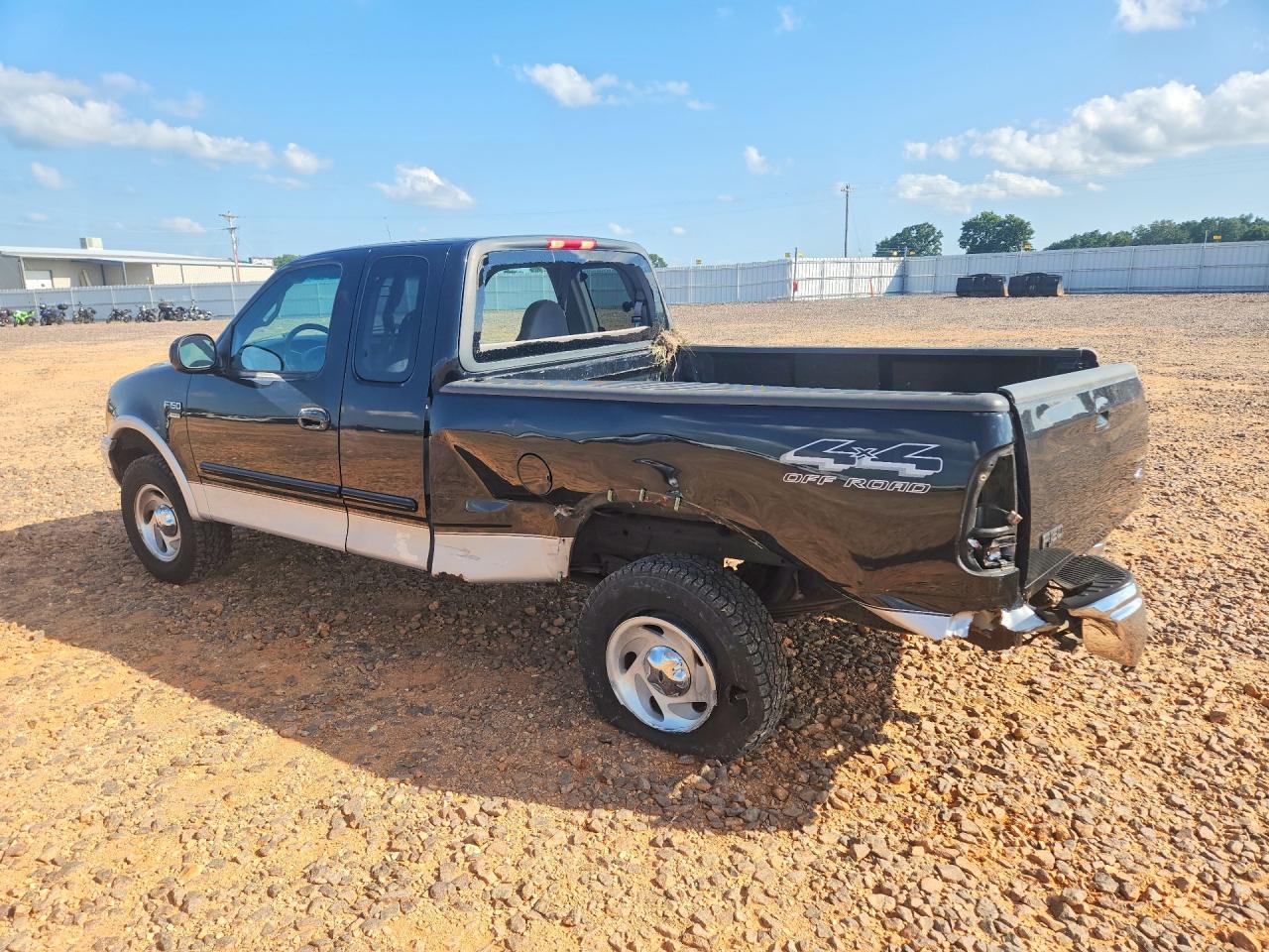 2000 Ford F150 Black vin: 1FTRX18W9YNC07731