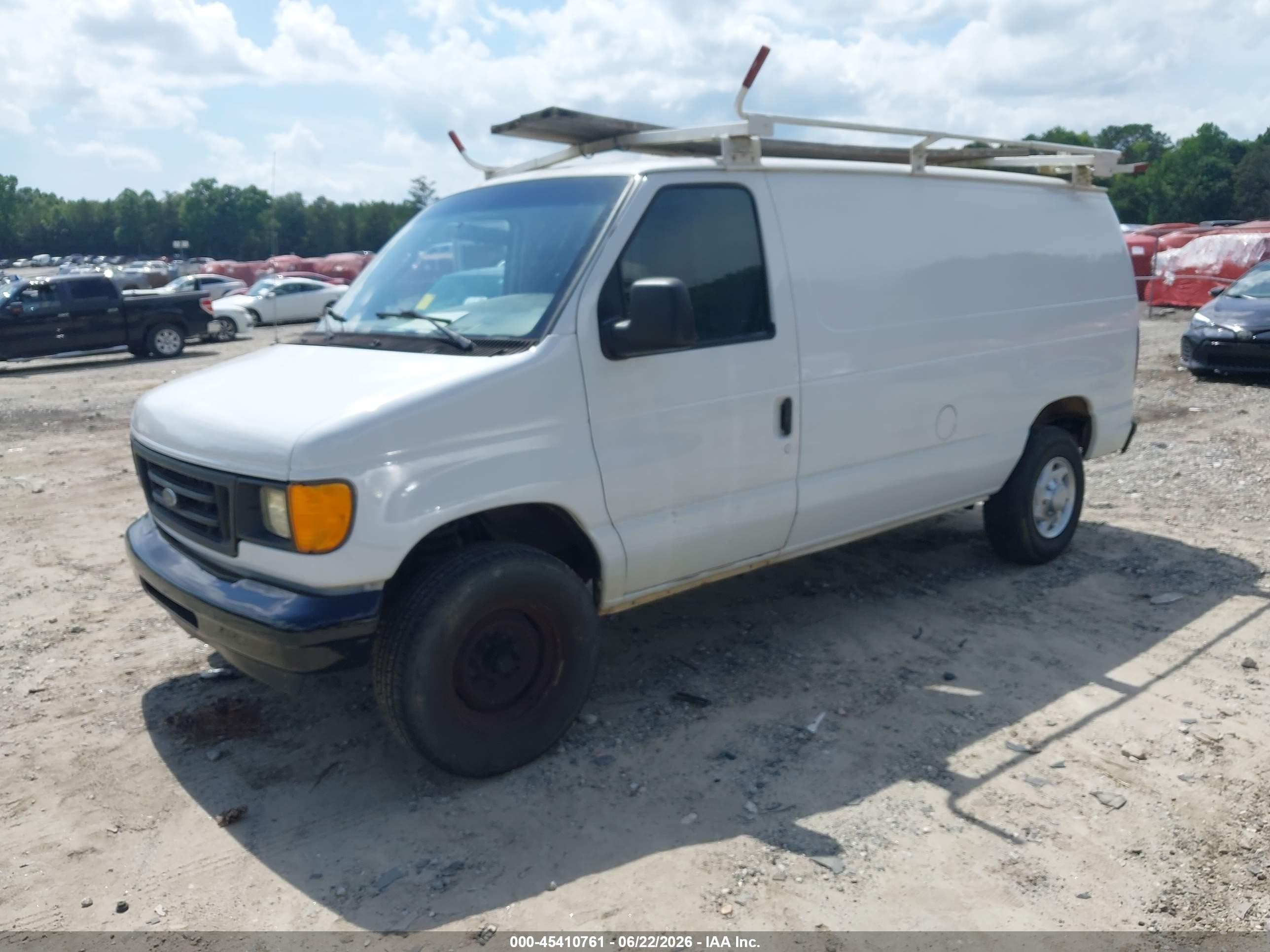 2003 Ford E-350 Super Duty Commercial/recreational White vin: 1FTSE34L03HB19611