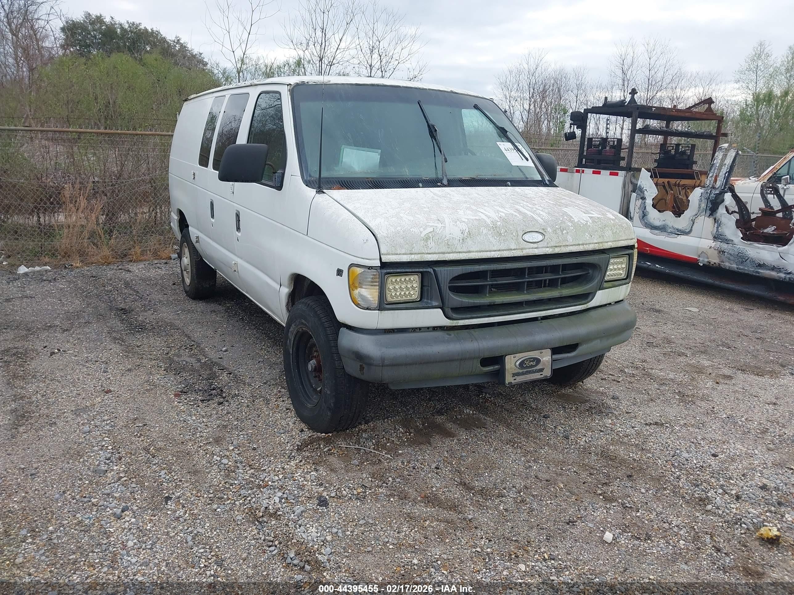 2000 Ford E-350 Super Duty Commercial/recreational Белый vin: 1FTSE34L0YHB87172