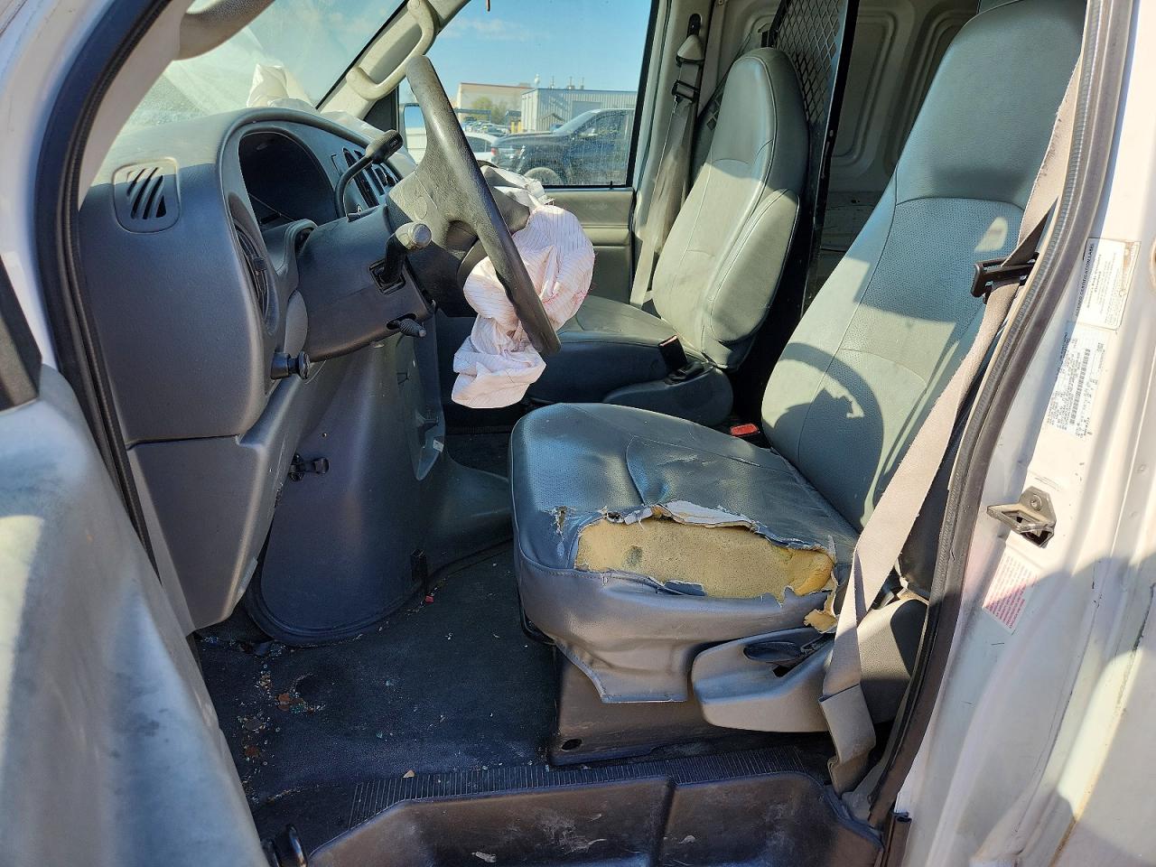 2004 Ford Econoline E350 Super Duty Van Белый vin: 1FTSE34L14HA23097