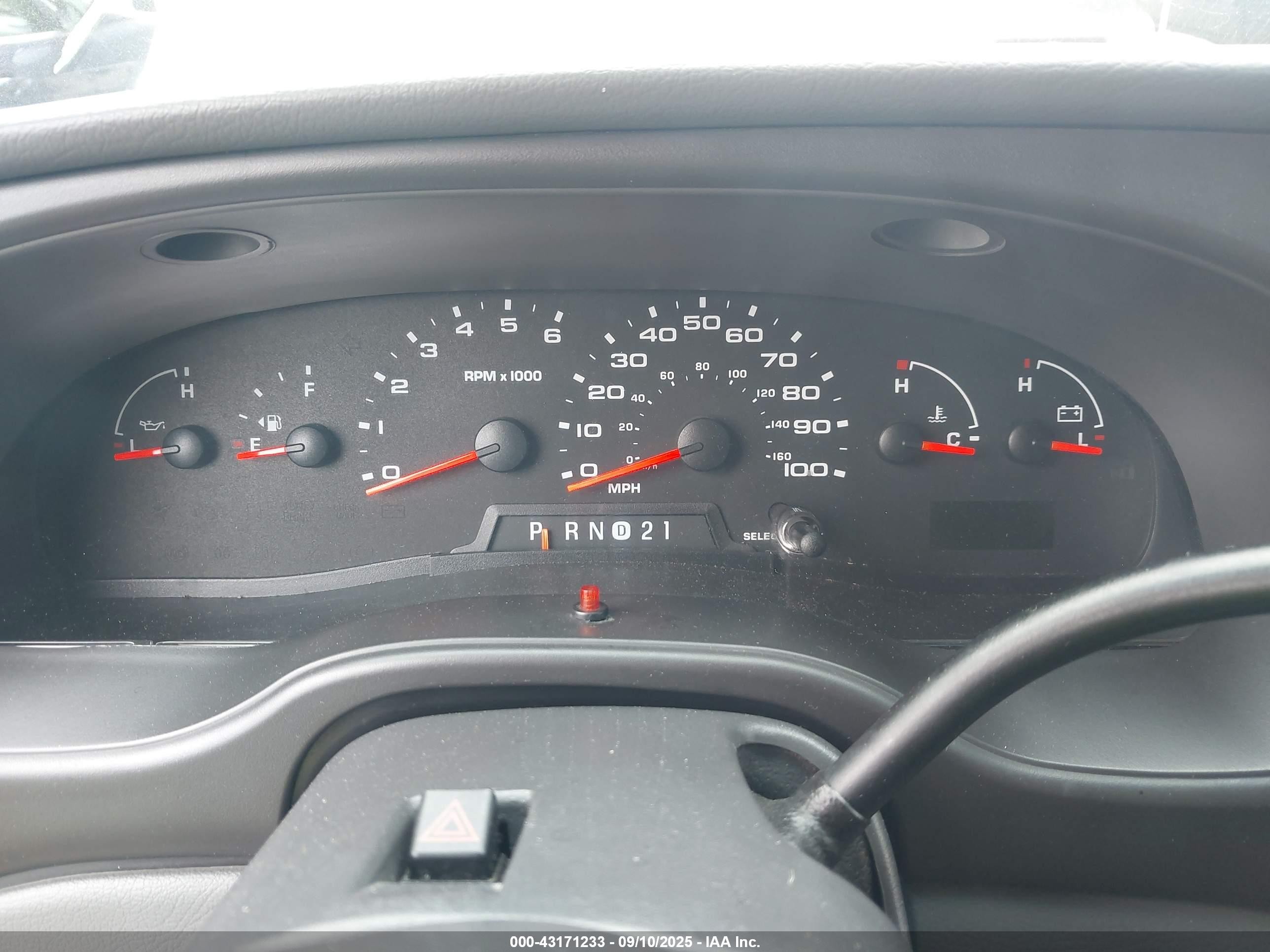 2005 Ford E-350 Super Duty Commercial/recreational Белый vin: 1FTSE34L15HB14467