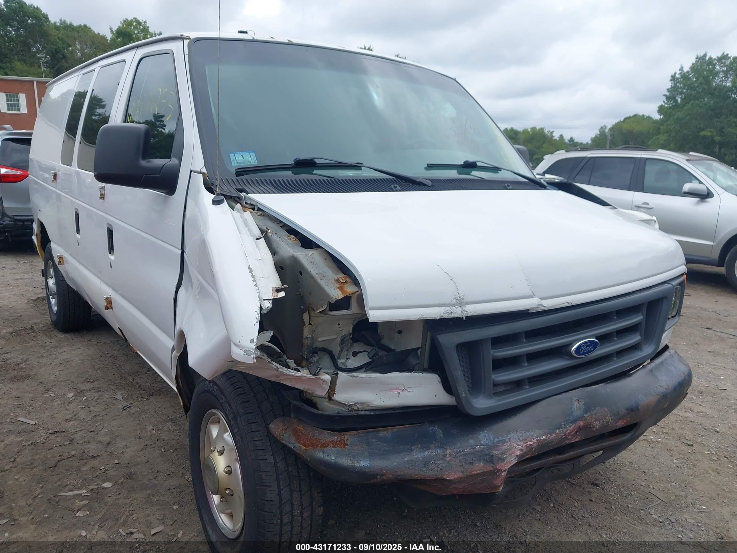 2005 Ford E-350 Super Duty Commercial/recreational Белый vin: 1FTSE34L15HB14467