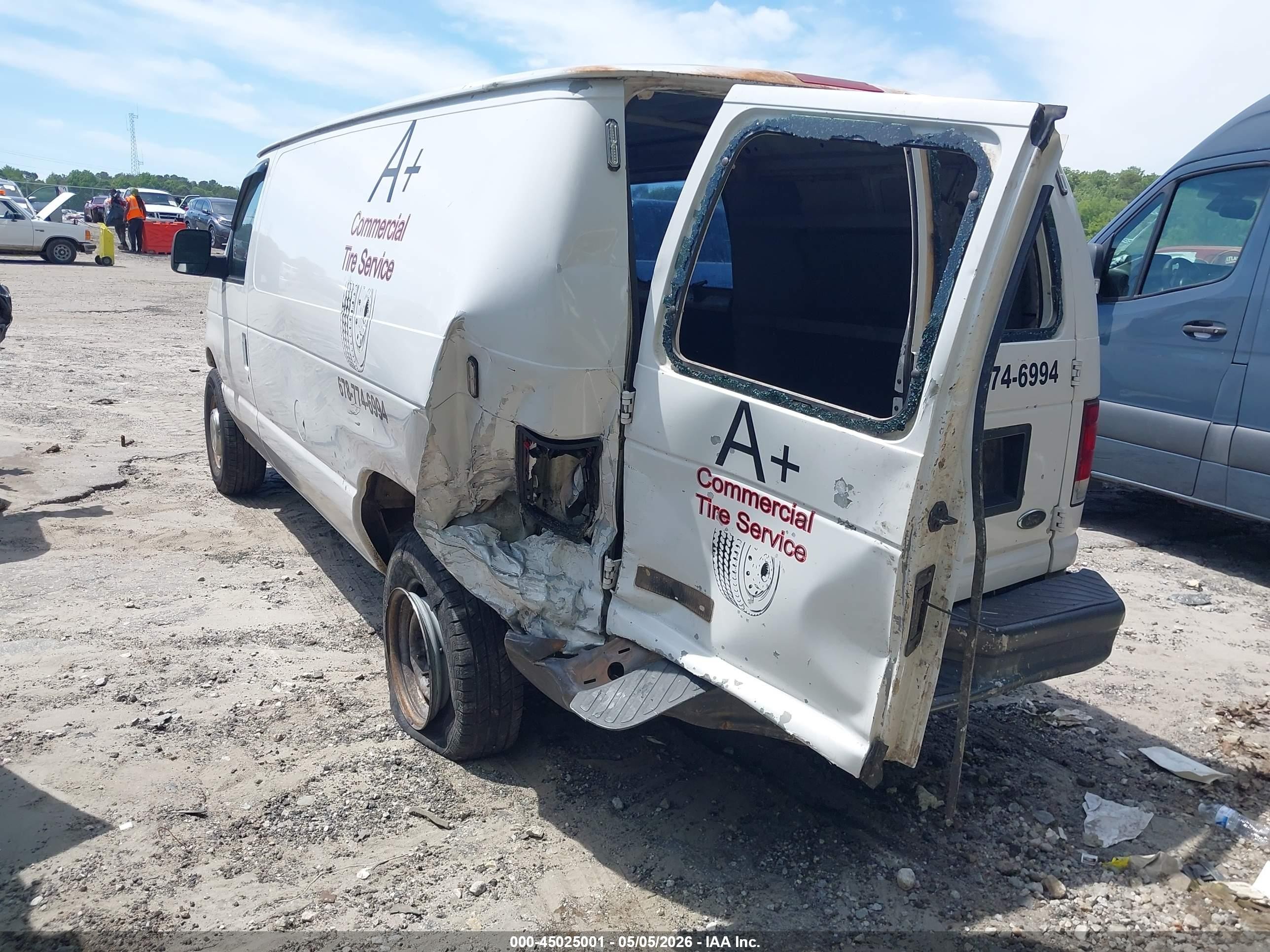 2006 Ford E-350 Super Duty Commercial/recreational White vin: 1FTSE34L16HA07517