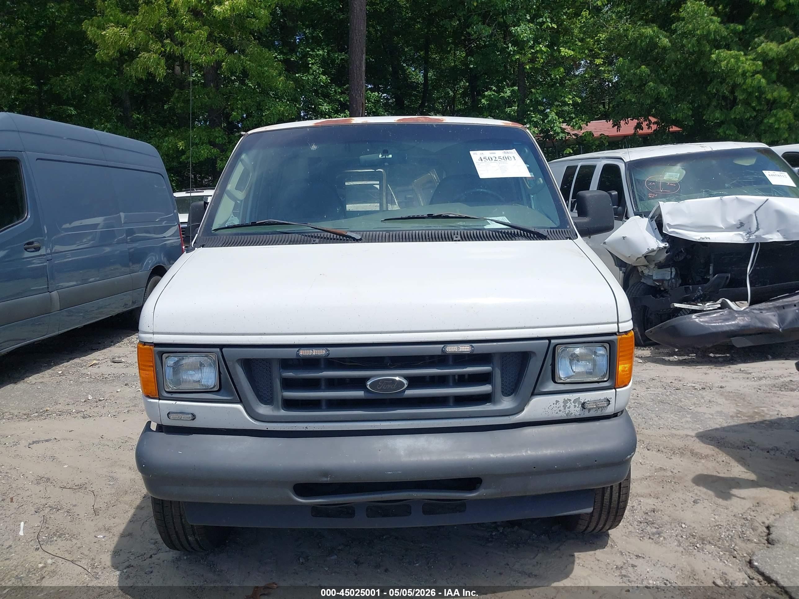2006 Ford E-350 Super Duty Commercial/recreational White vin: 1FTSE34L16HA07517