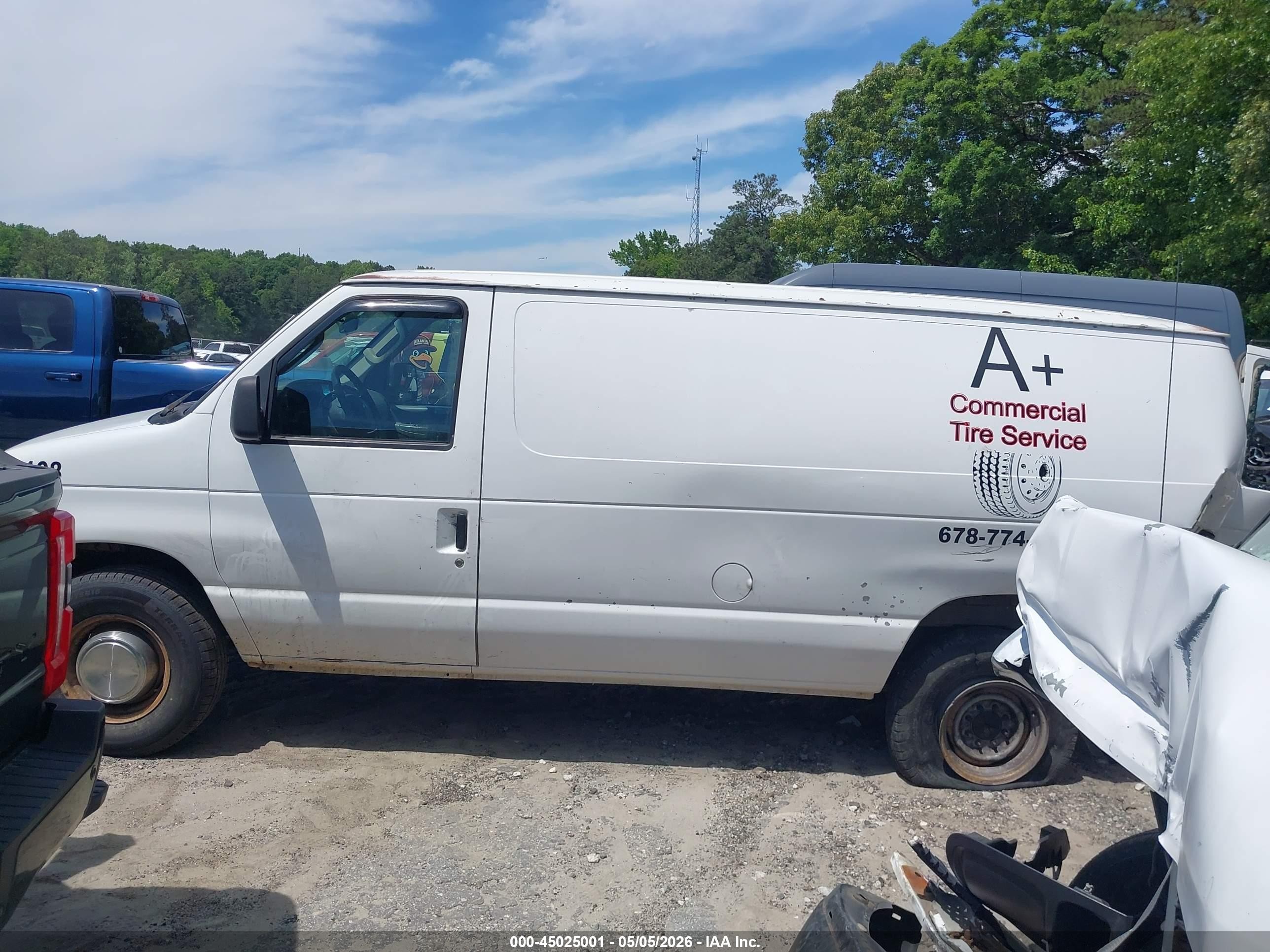 2006 Ford E-350 Super Duty Commercial/recreational White vin: 1FTSE34L16HA07517