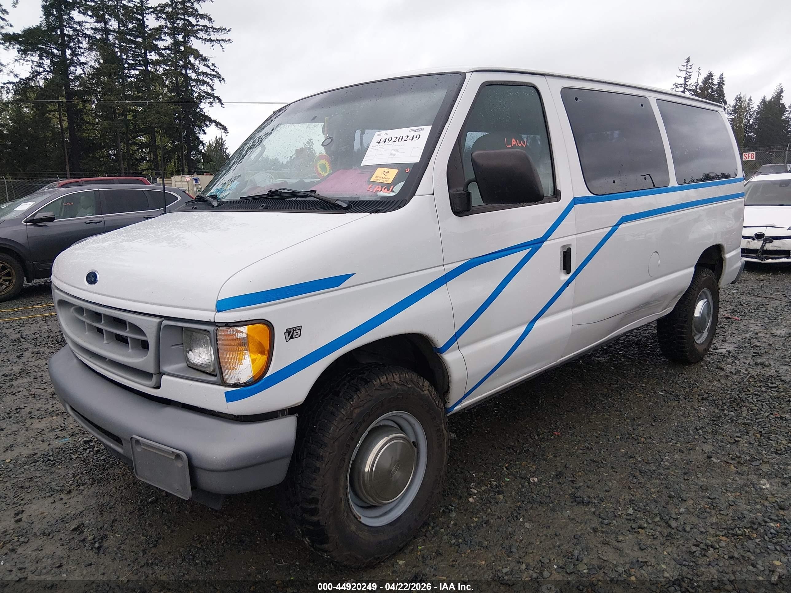 2001 Ford E-350 Super Duty Commercial/recreational White vin: 1FTSE34L21HB58956