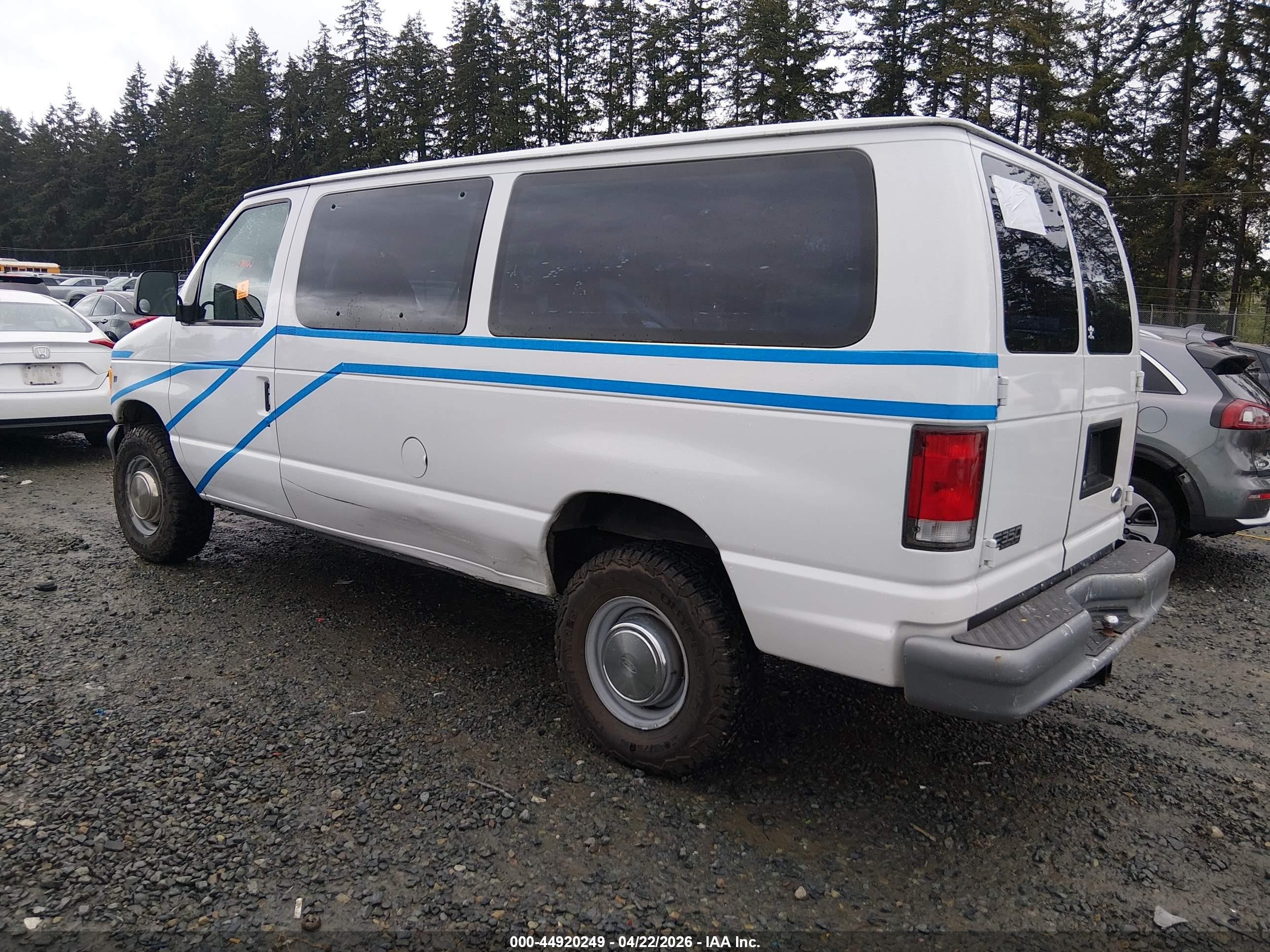 2001 Ford E-350 Super Duty Commercial/recreational White vin: 1FTSE34L21HB58956