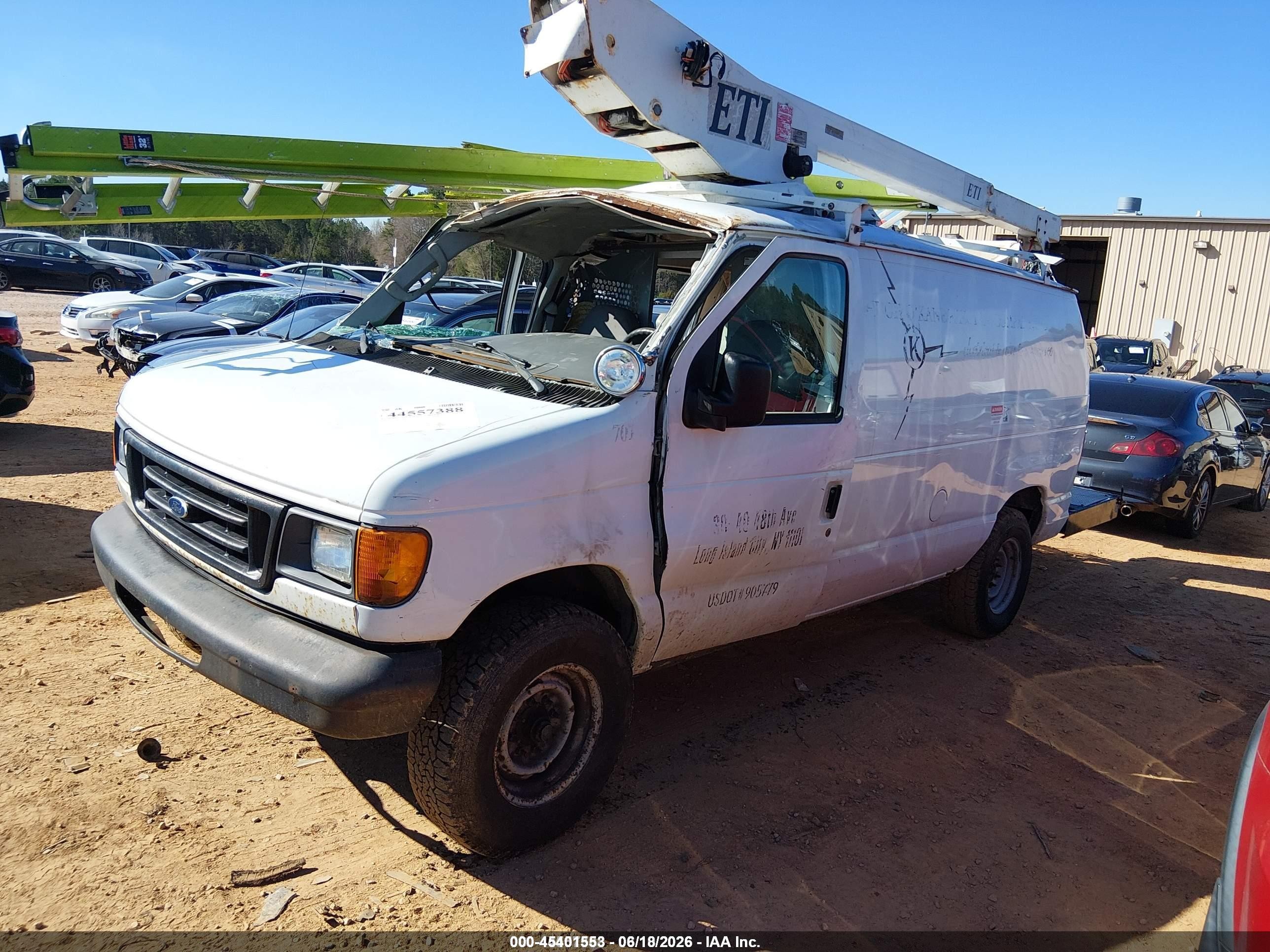 2007 Ford E-350 Super Duty Commercial/recreational White vin: 1FTSE34L27DA39014