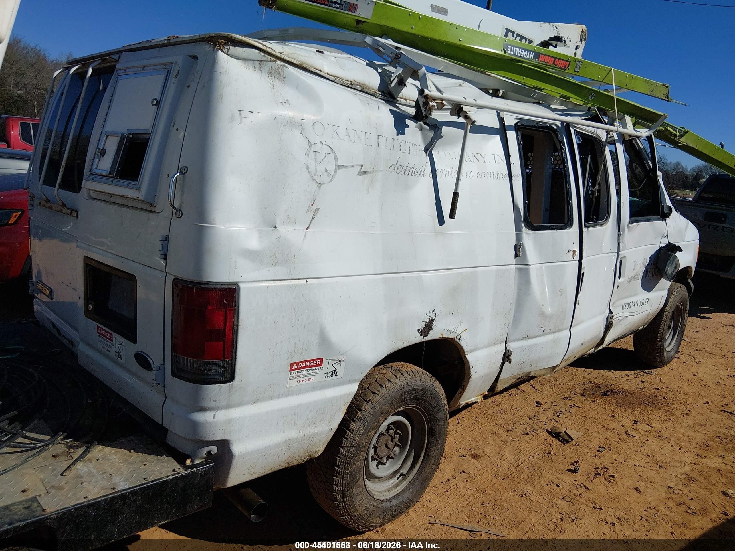 2007 Ford E-350 Super Duty Commercial/recreational White vin: 1FTSE34L27DA39014
