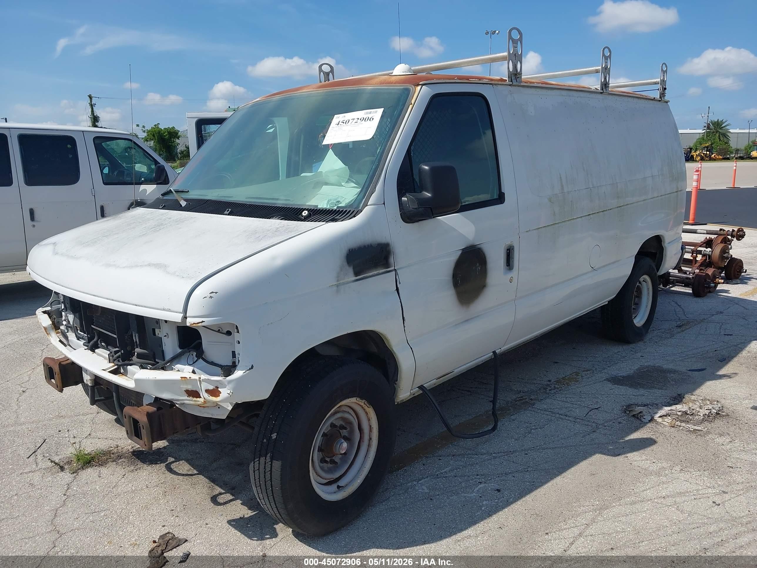 2005 Ford E-350 Super Duty Commercial/recreational White vin: 1FTSE34L35HA85084