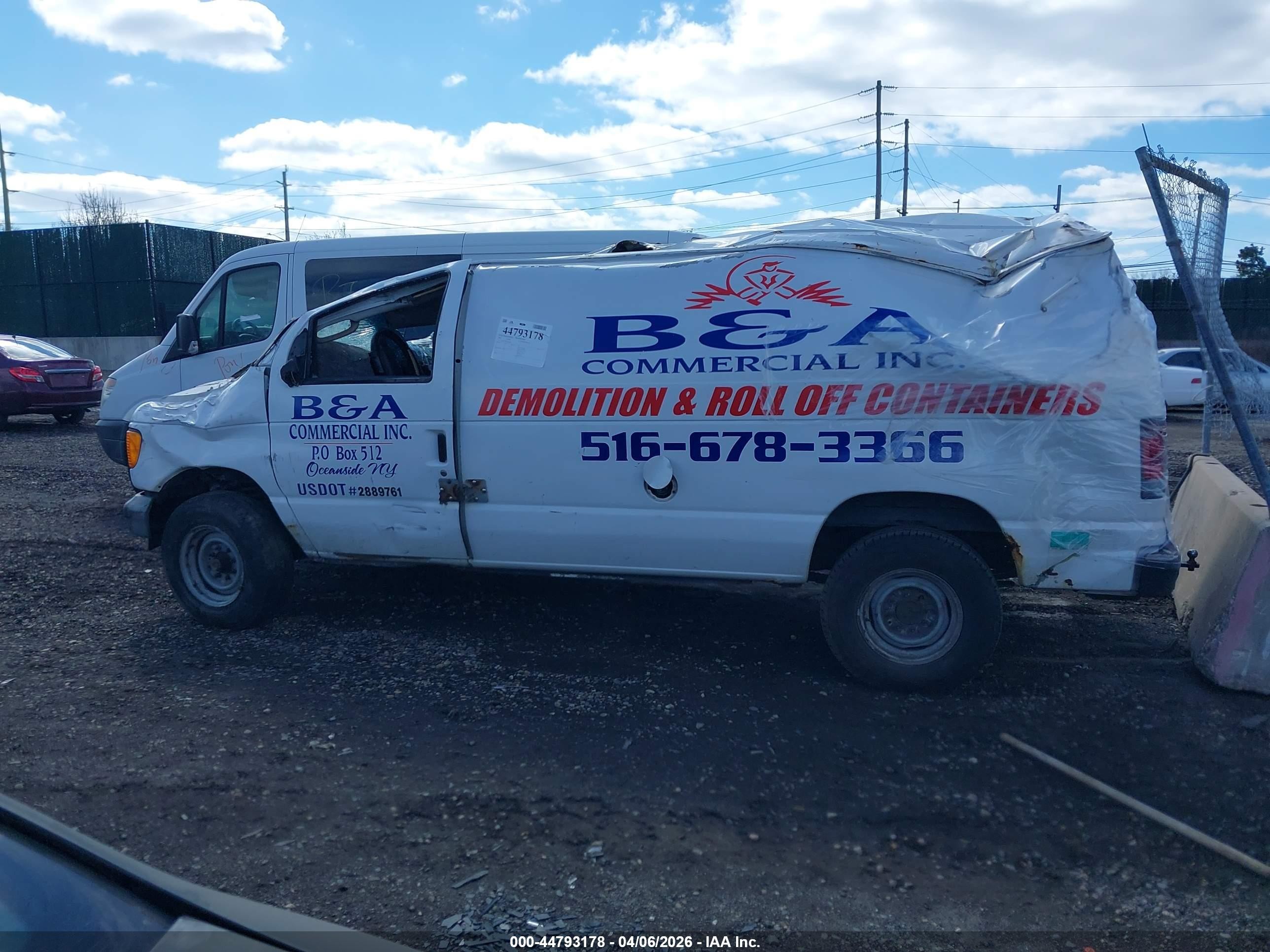 2007 Ford E-350 Super Duty Commercial/recreational White vin: 1FTSE34L37DB14805