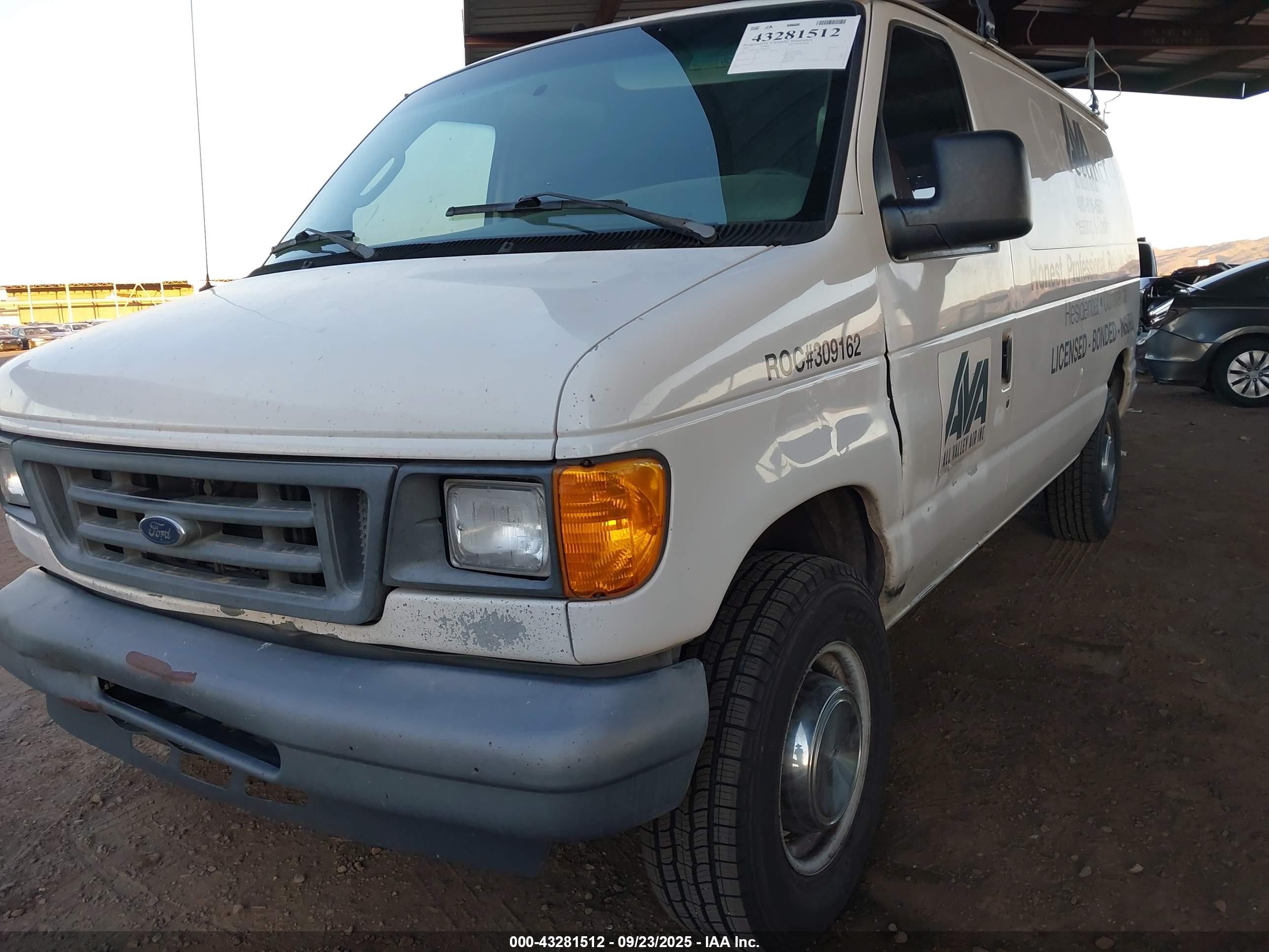 2005 Ford E-350 Super Duty Commercial/recreational White vin: 1FTSE34L45HB41193