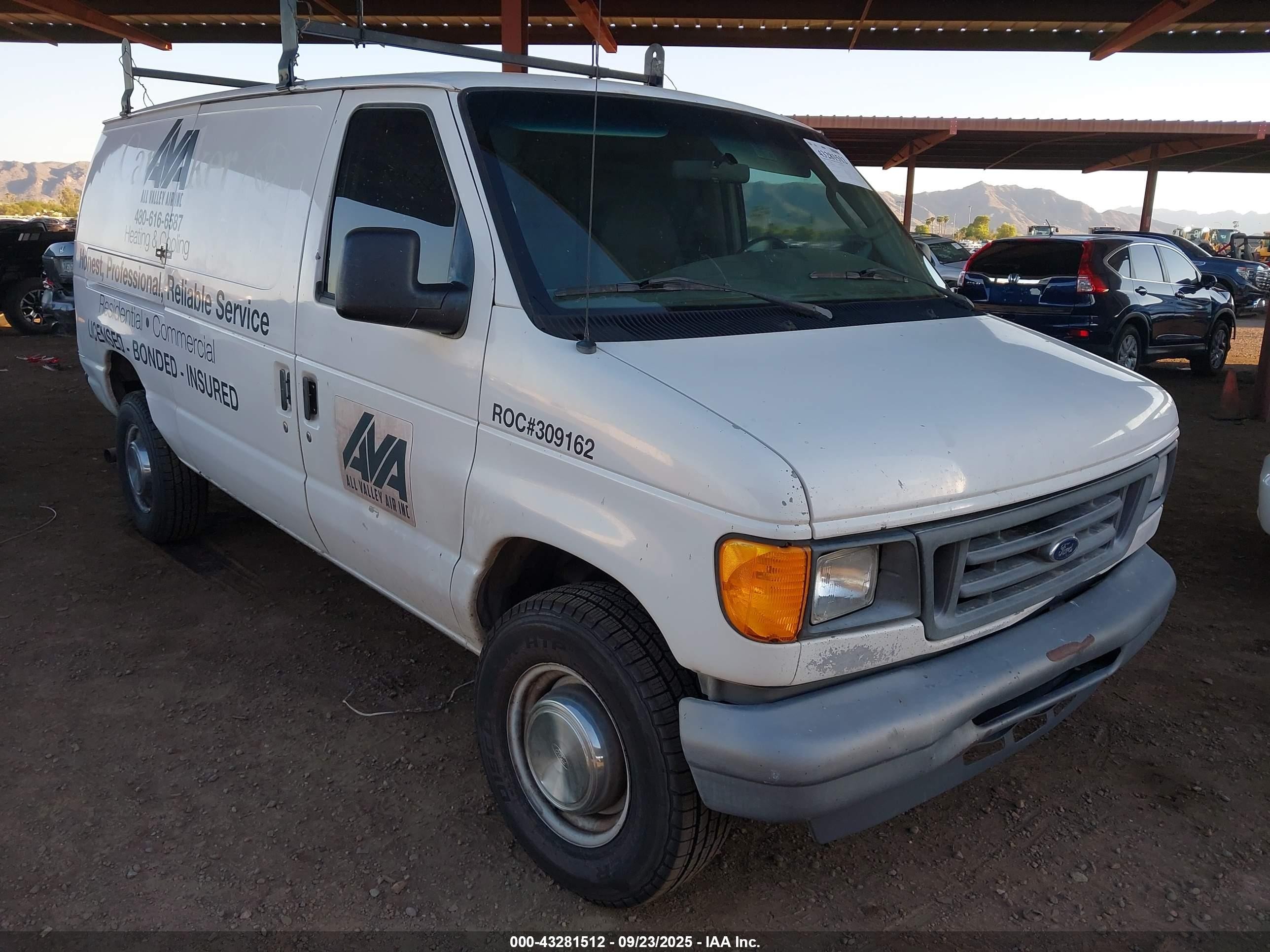 2005 Ford E-350 Super Duty Commercial/recreational White vin: 1FTSE34L45HB41193