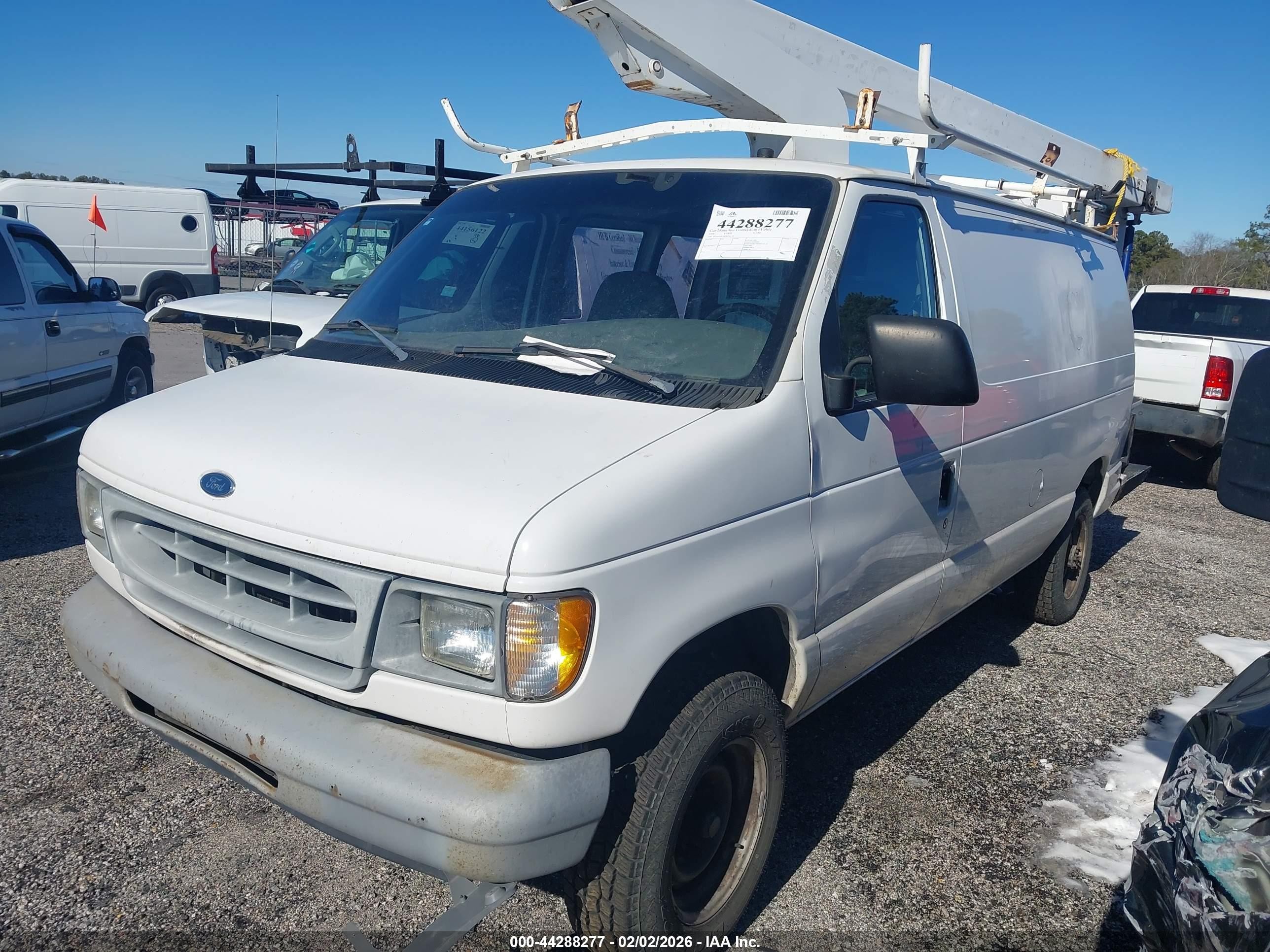 1998 Ford E-350 Commercial/recreational White vin: 1FTSE34L4WHC04178