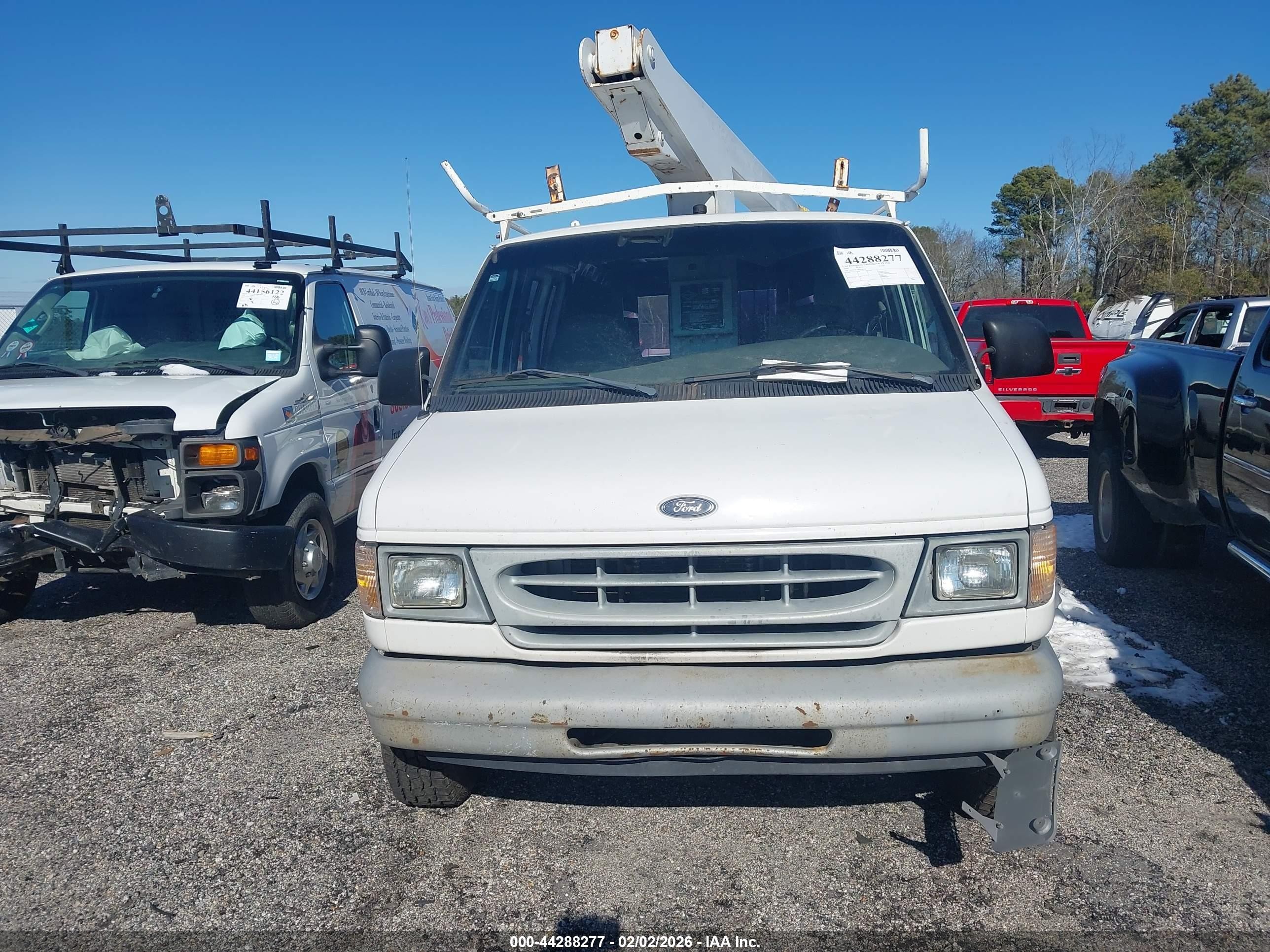 1998 Ford E-350 Commercial/recreational White vin: 1FTSE34L4WHC04178