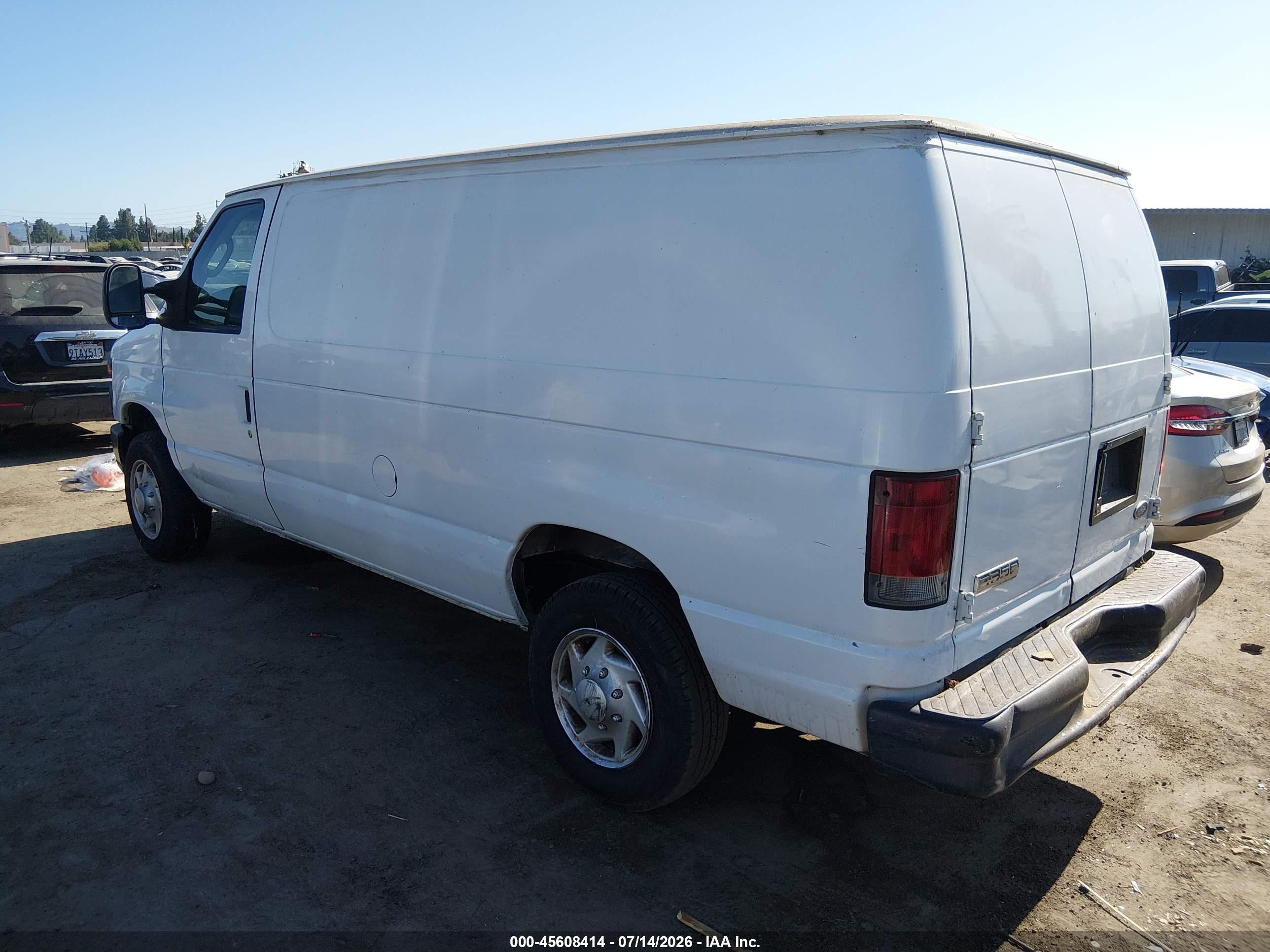 2008 Ford E-350 Super Duty Commercial/recreational White vin: 1FTSE34L58DB12362