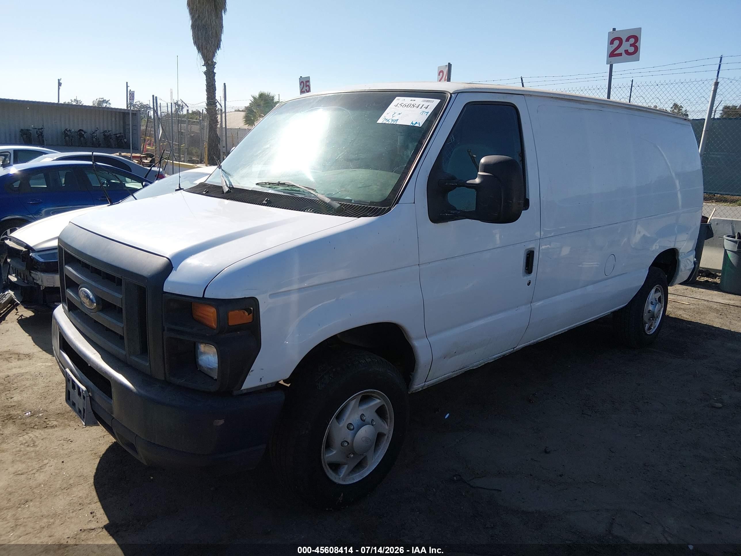 2008 Ford E-350 Super Duty Commercial/recreational White vin: 1FTSE34L58DB12362
