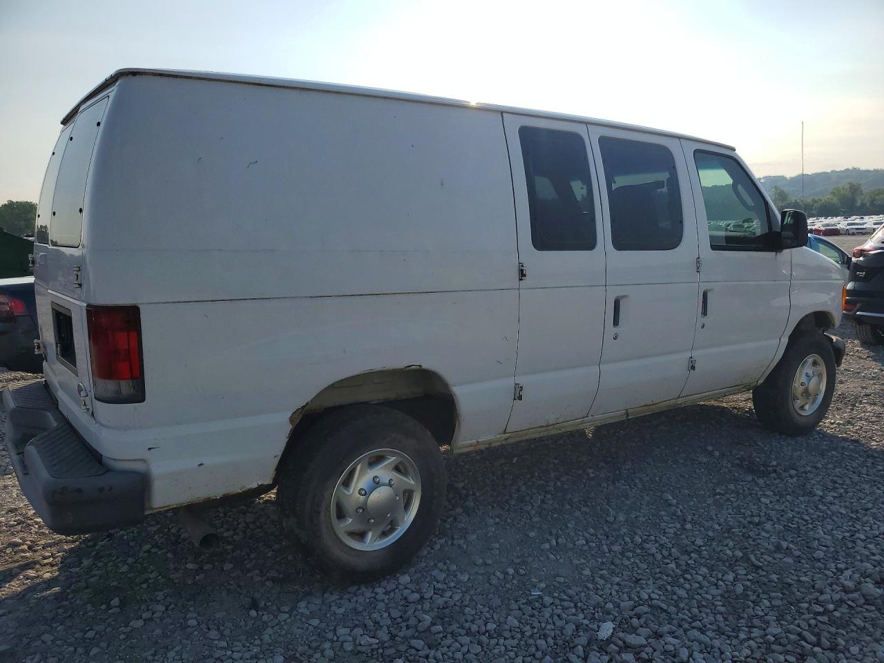 2005 Ford Econoline E350 Super Duty Van White vin: 1FTSE34L65HB21849