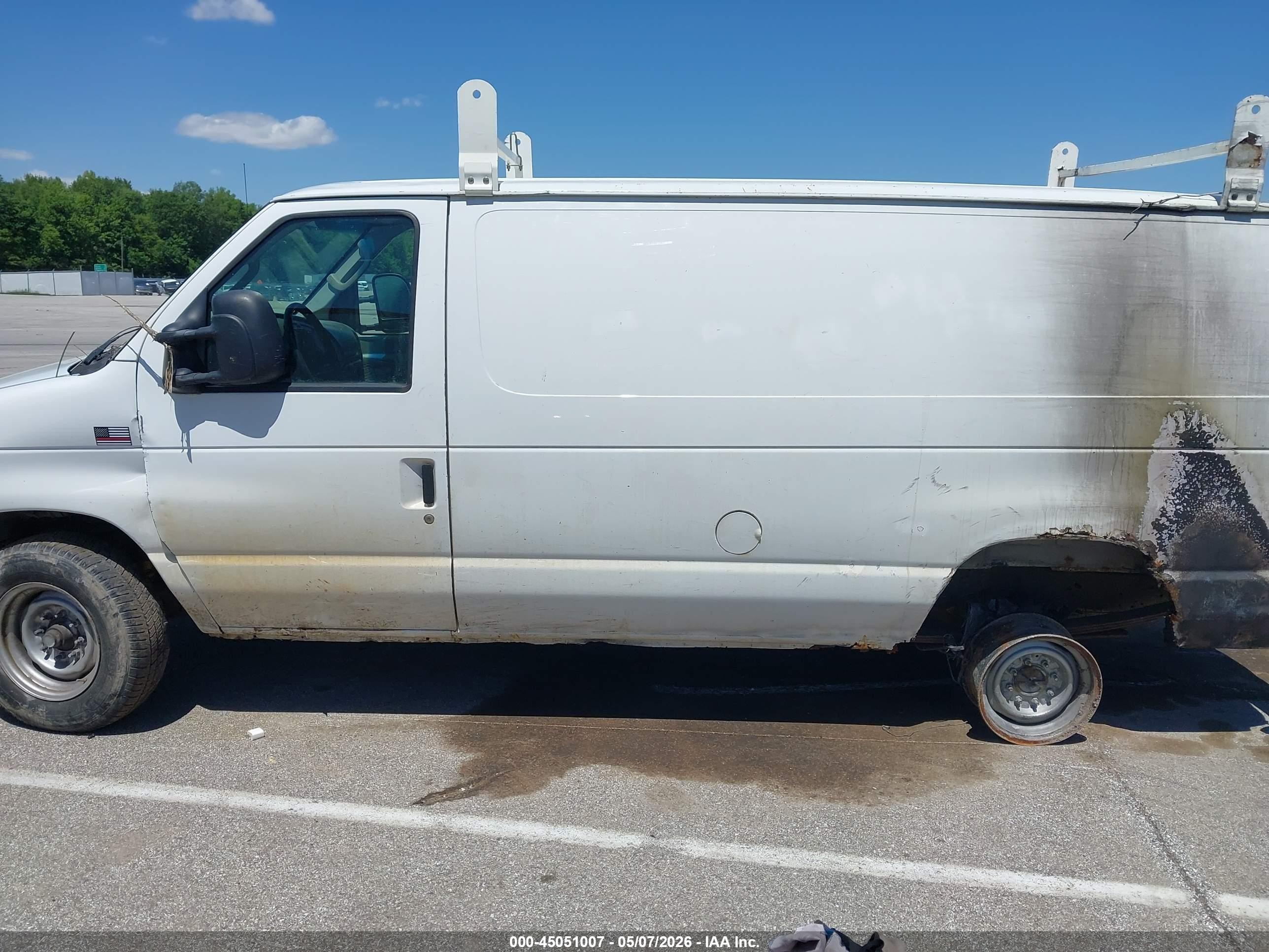 2007 Ford E-350 Super Duty Commercial/recreational White vin: 1FTSE34L67DB37480