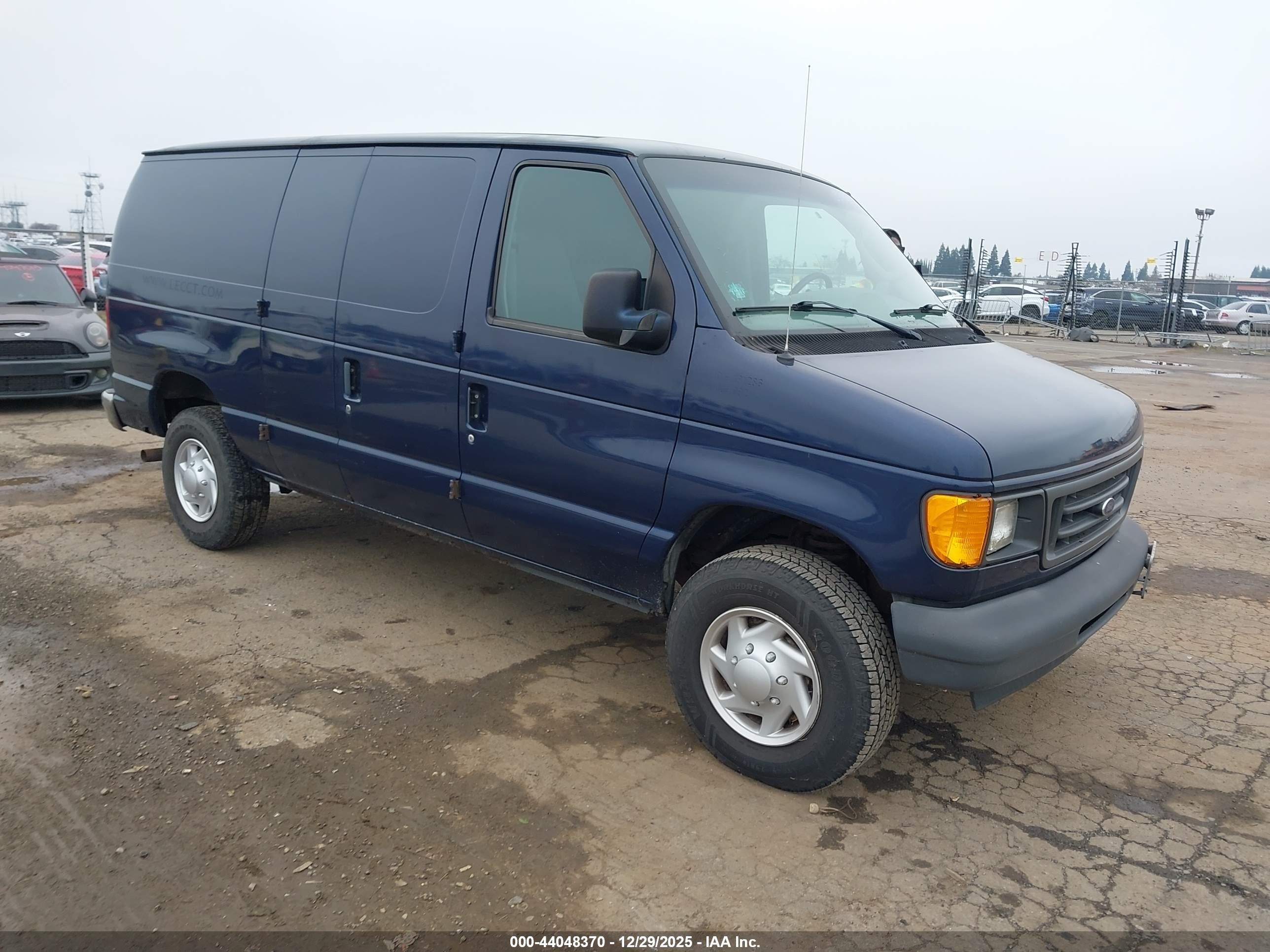 2005 Ford E-350 Super Duty Commercial/recreational Blue vin: 1FTSE34L85HA96596