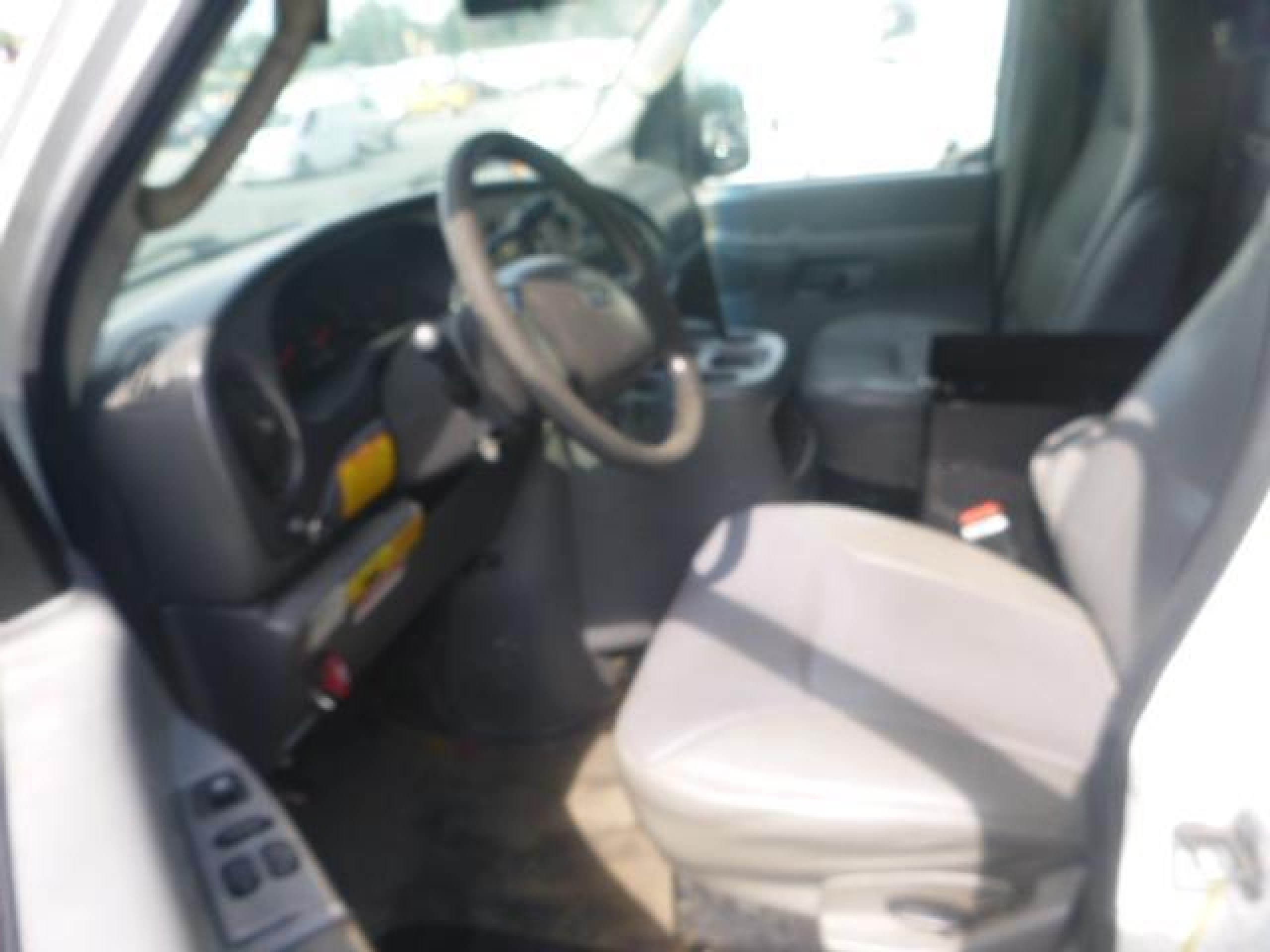 2005 Ford E-350 Super Duty Commercial/recreational vin: 1FTSE34L85HB28074