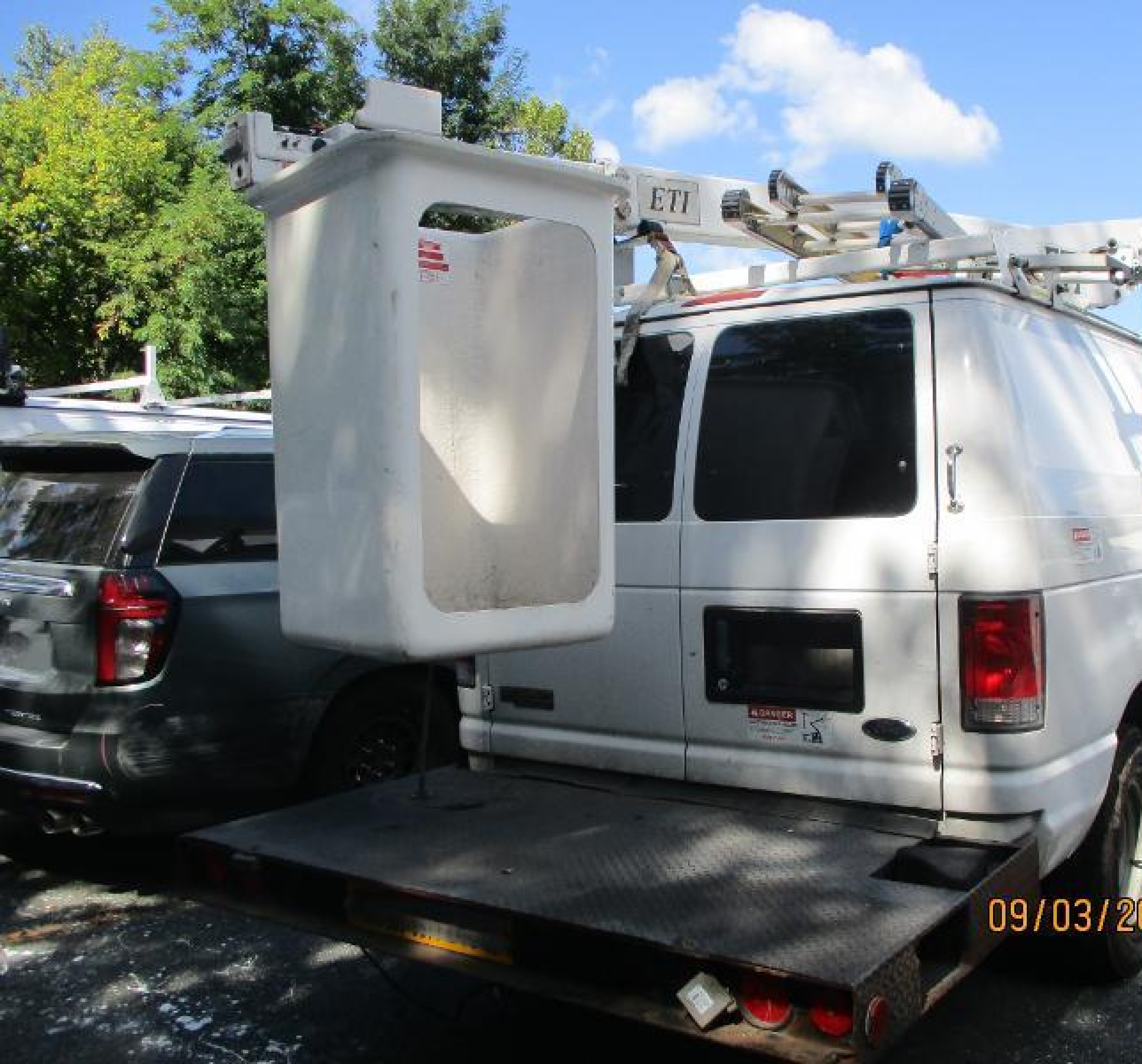 2005 Ford E-350 Super Duty Commercial/recreational vin: 1FTSE34L85HB28074