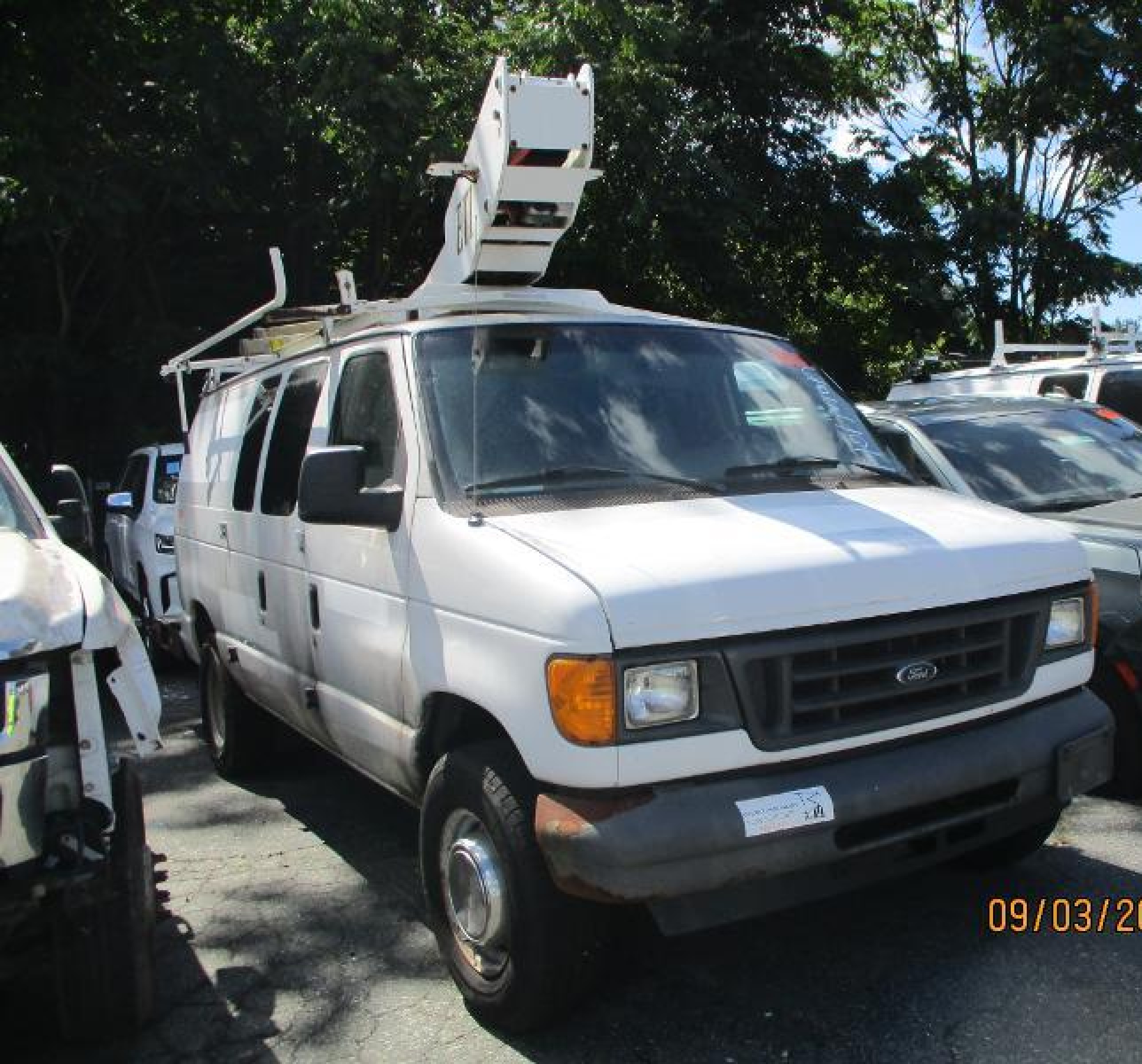 2005 Ford E-350 Super Duty Commercial/recreational vin: 1FTSE34L85HB28074