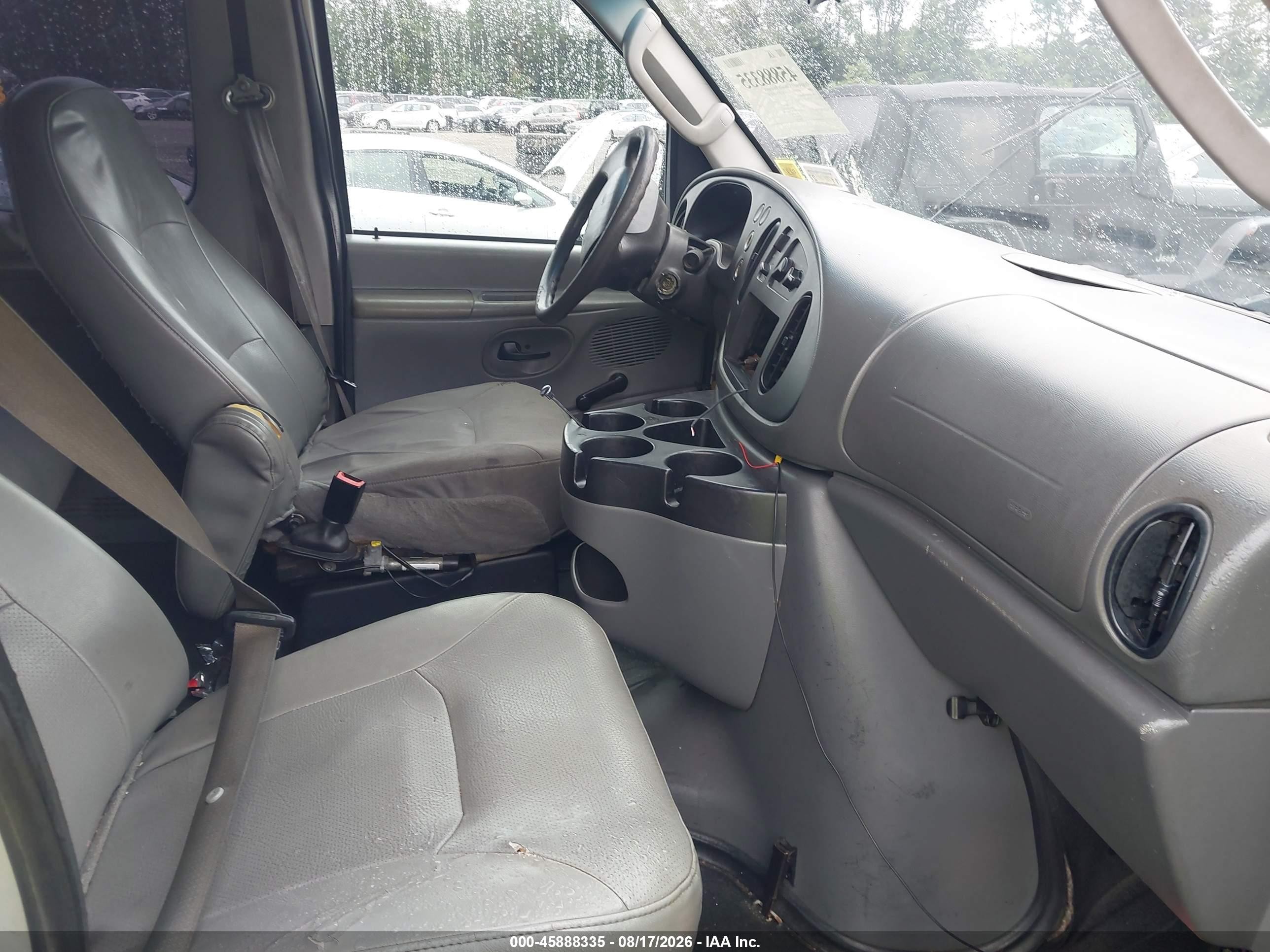 2008 Ford E-350 Super Duty Silver vin: 1FTSE34L98DB36616