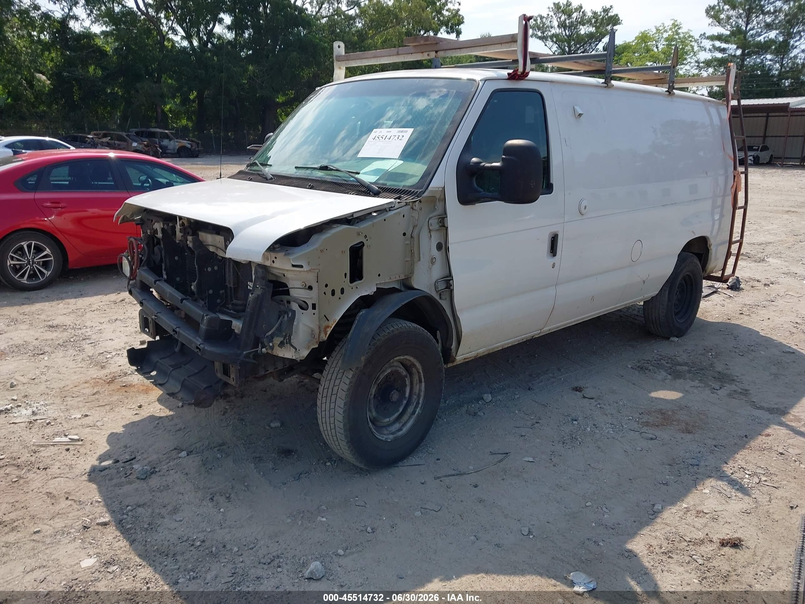 2008 Ford E-350 Super Duty   White vin: 1FTSE34L98DB57921