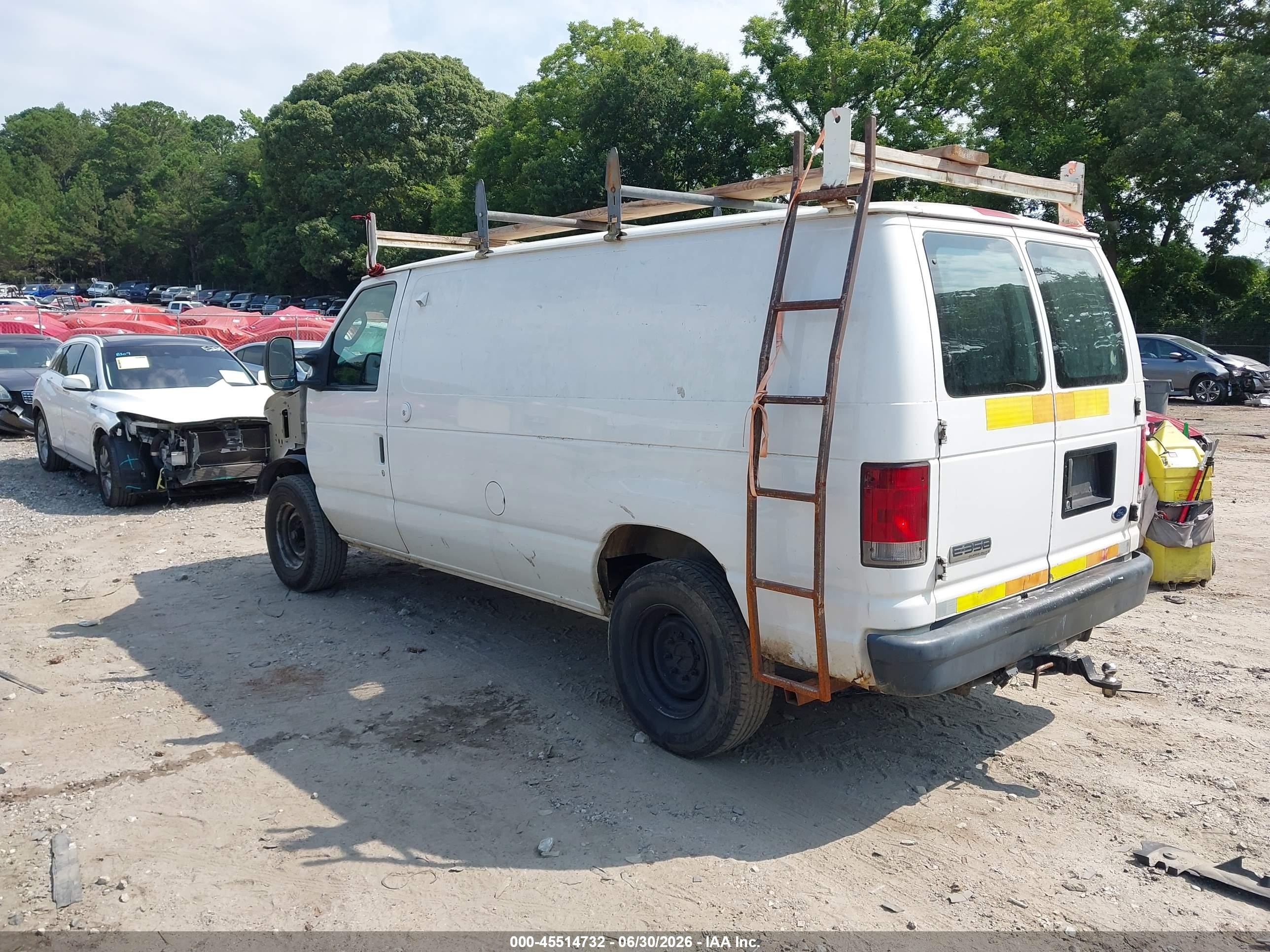 2008 Ford E-350 Super Duty   White vin: 1FTSE34L98DB57921