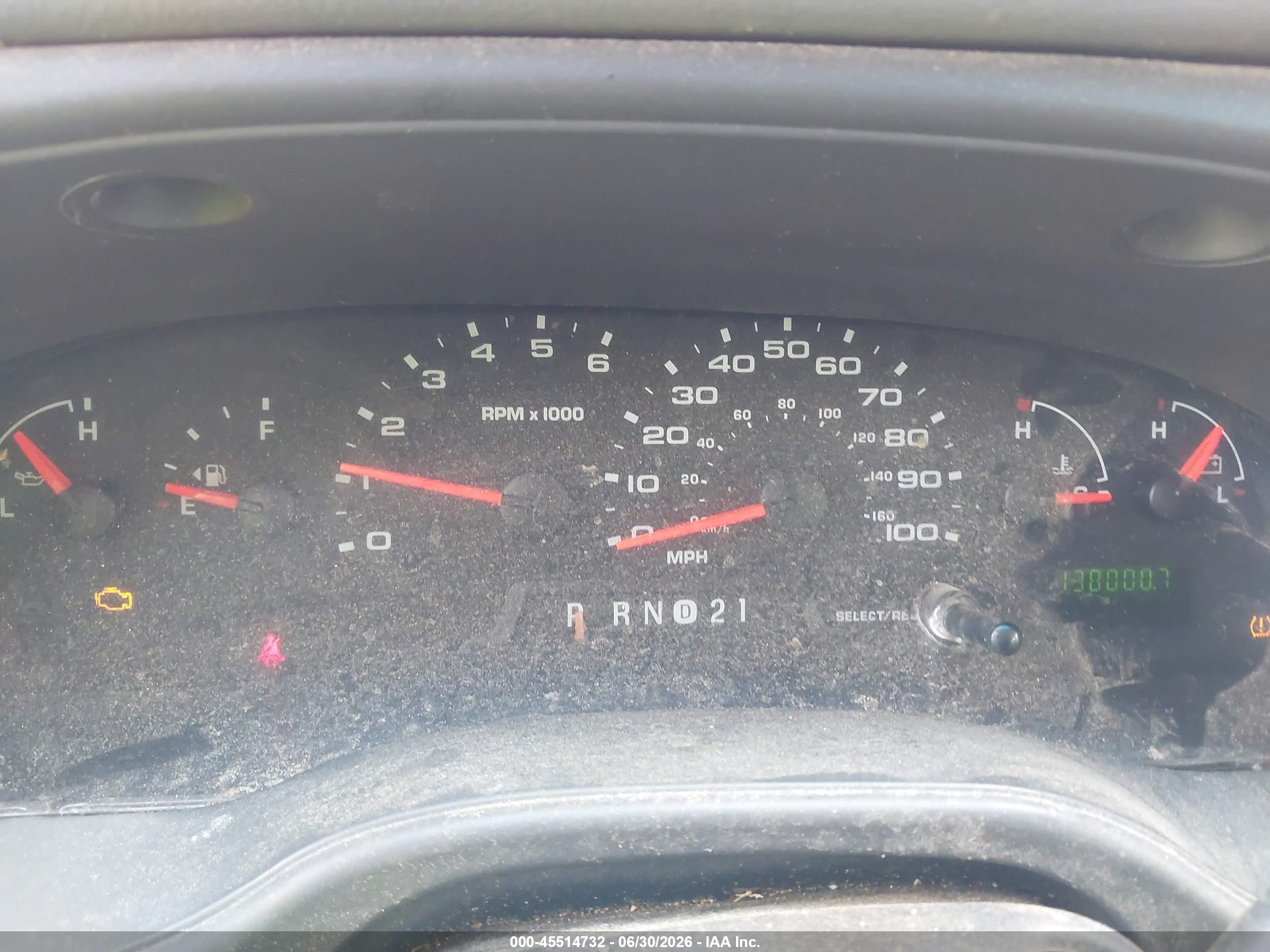 2008 Ford E-350 Super Duty   White vin: 1FTSE34L98DB57921
