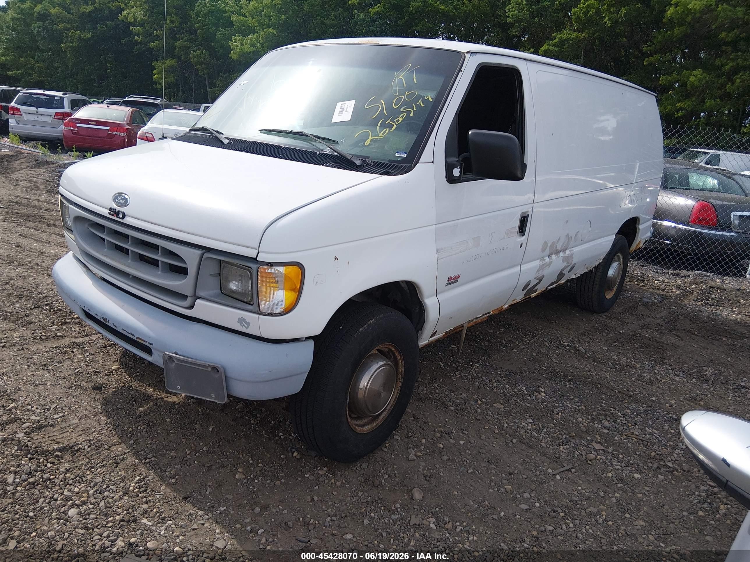1999 Ford E-350 Super Duty Commercial/recreational White vin: 1FTSE34L9XHC02847