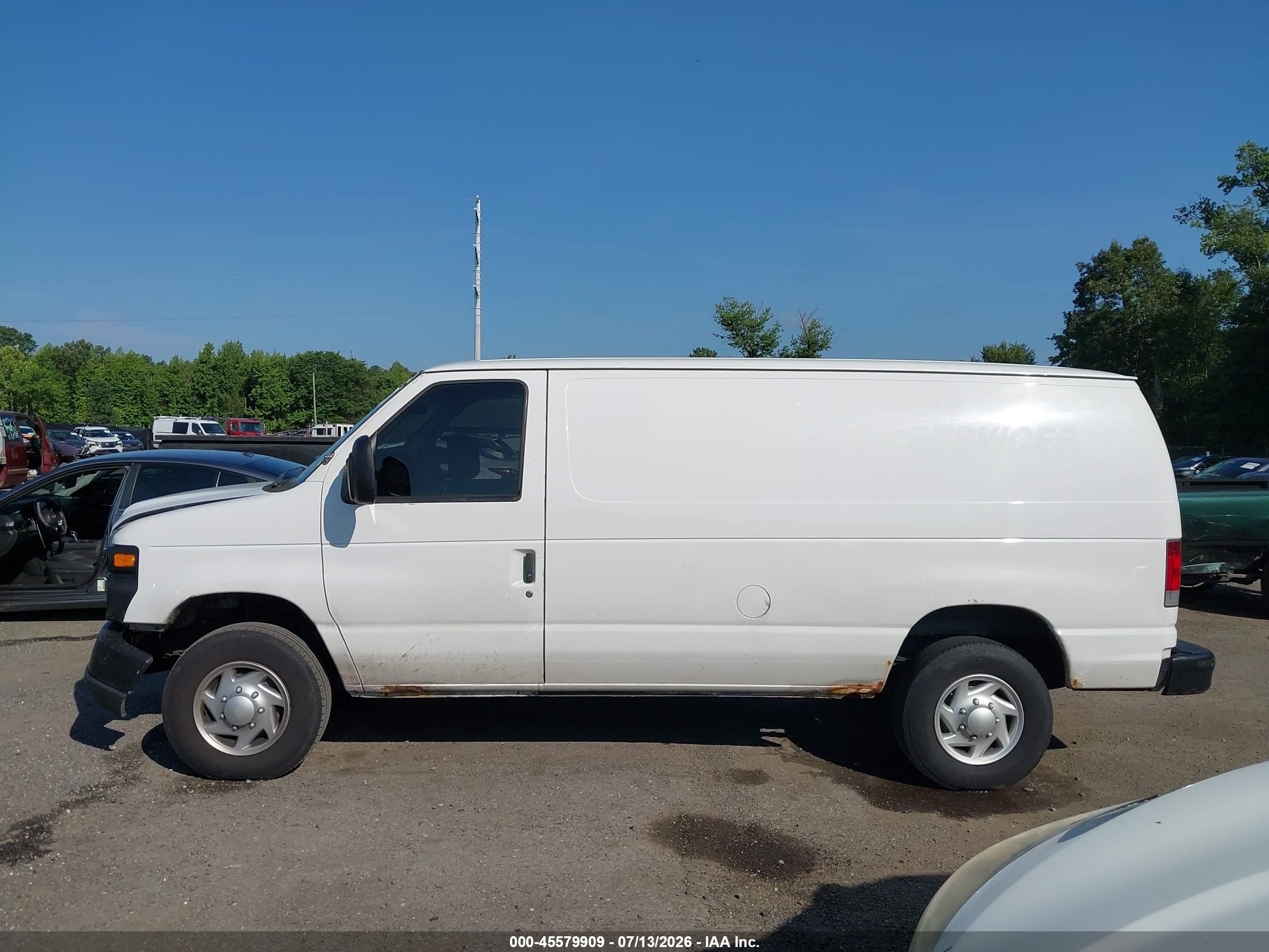 2009 Ford E-350 Super Duty Commercial/recreational White vin: 1FTSE34LX9DA66044