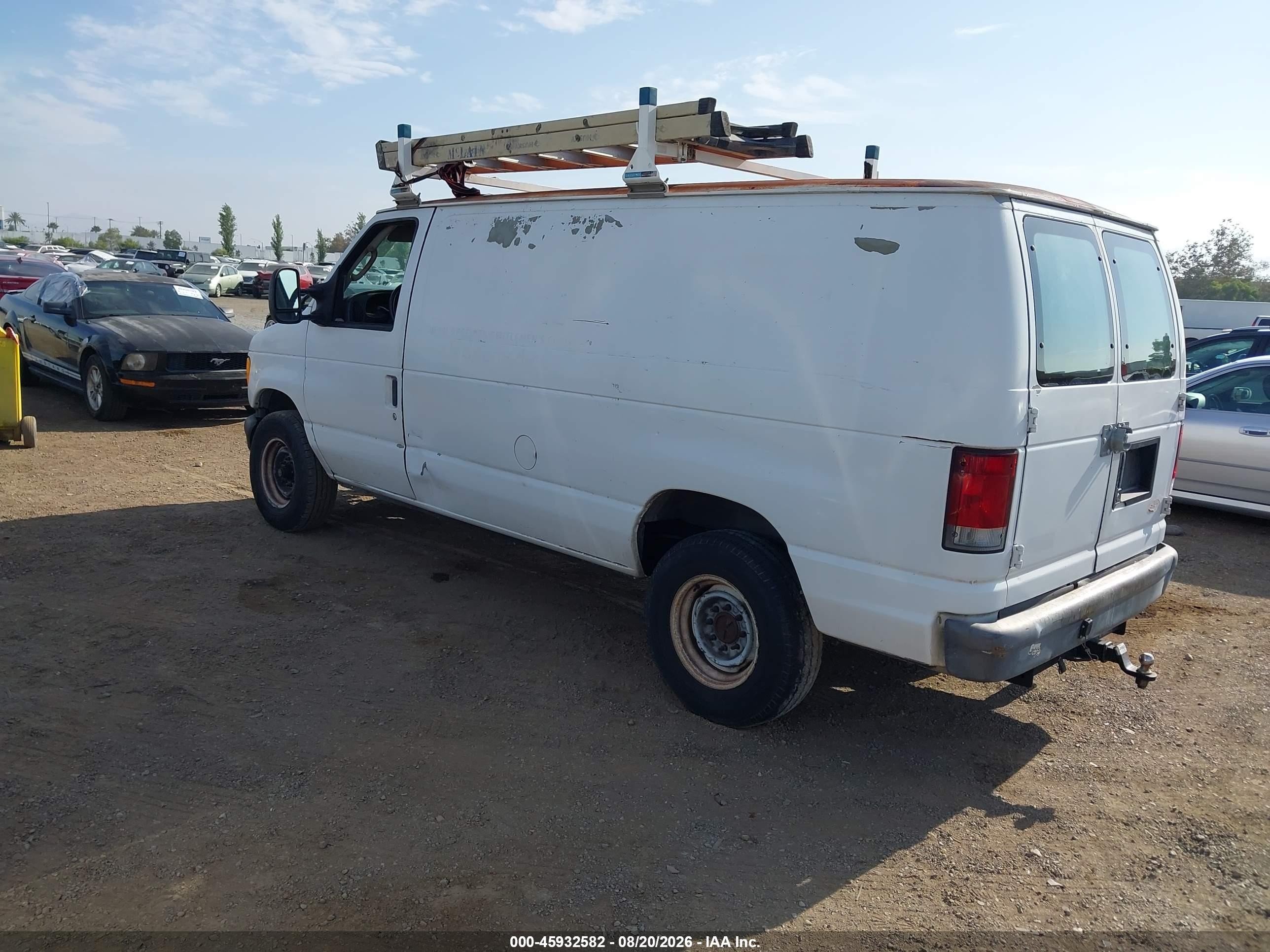 2005 Ford E-350 Super Duty Commercial/recreational White vin: 1FTSE34P05HA61621