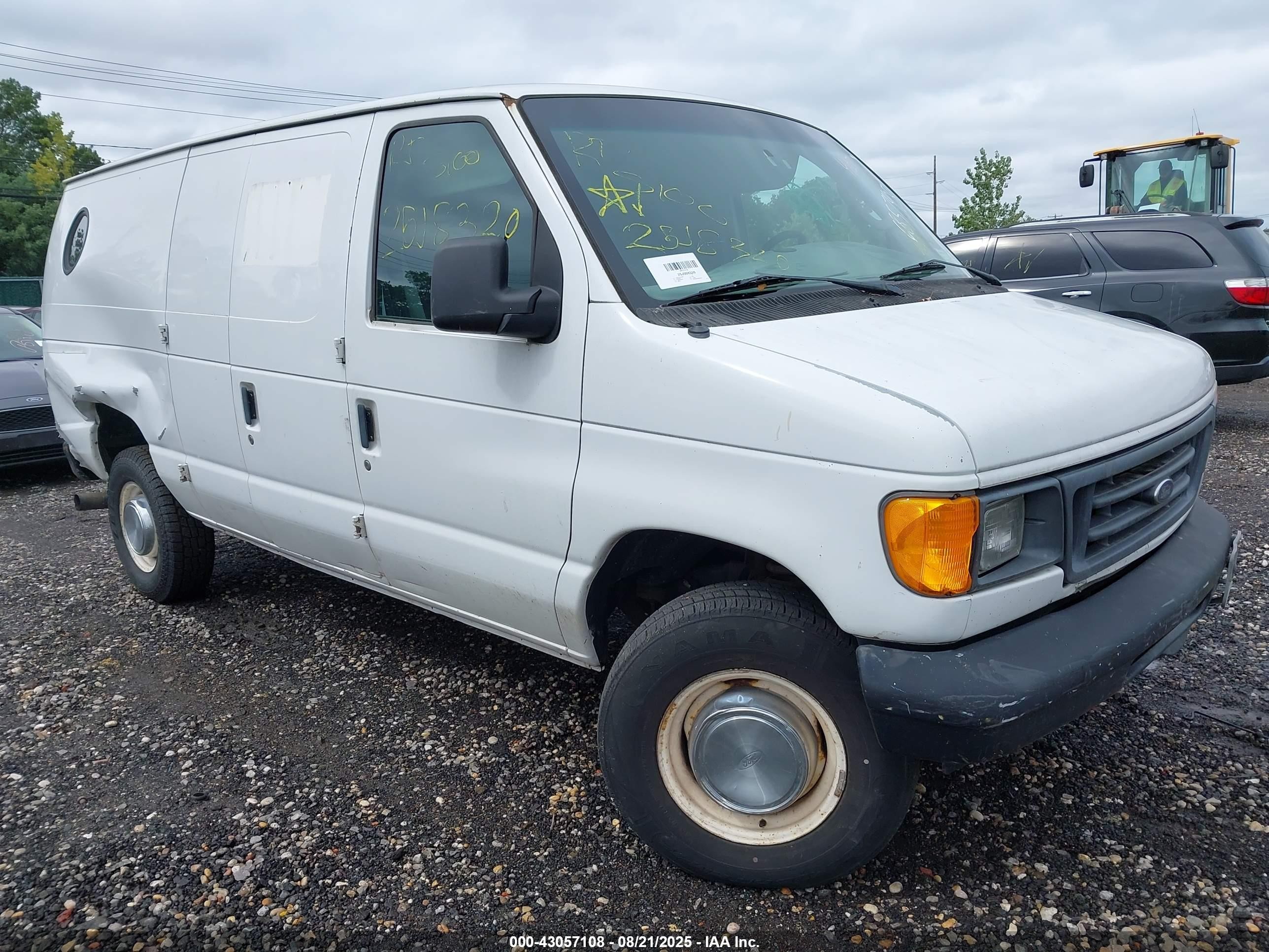 2005 Ford E-350 Super Duty Commercial/recreational White vin: 1FTSE34P95HB18480
