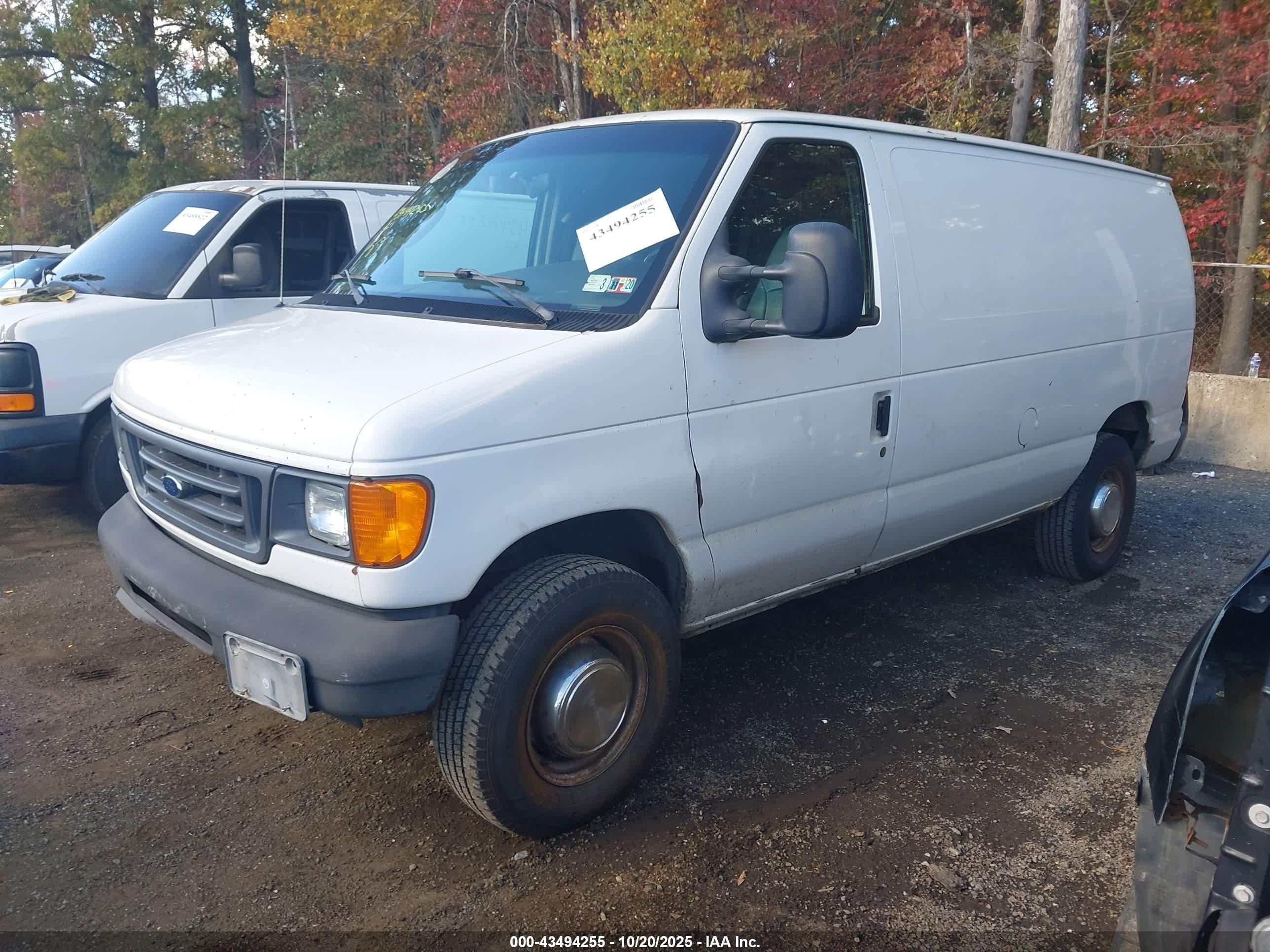 2005 Ford E-350 Super Duty Commercial/recreational White vin: 1FTSE34S25HA33940