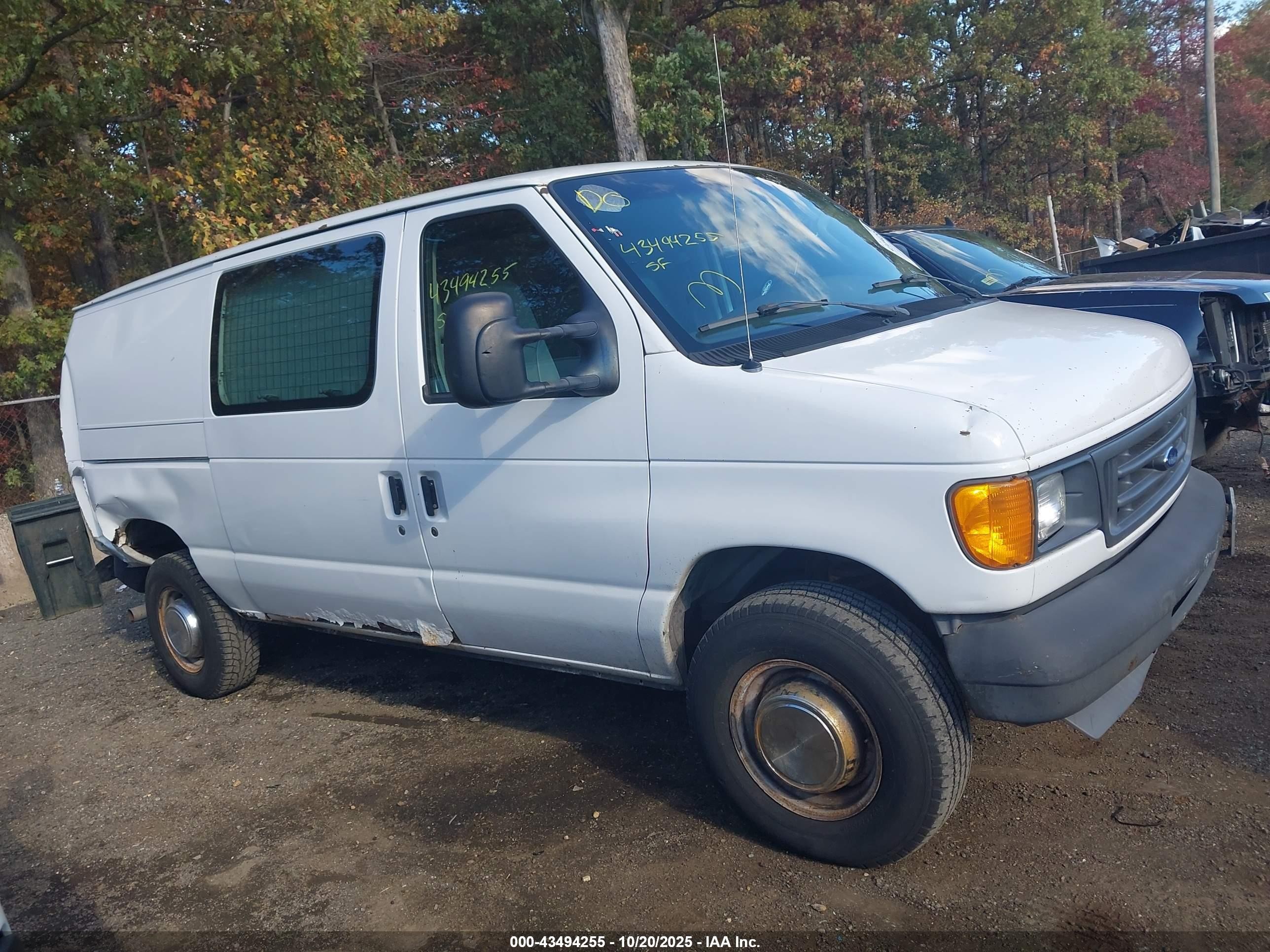 2005 Ford E-350 Super Duty Commercial/recreational White vin: 1FTSE34S25HA33940