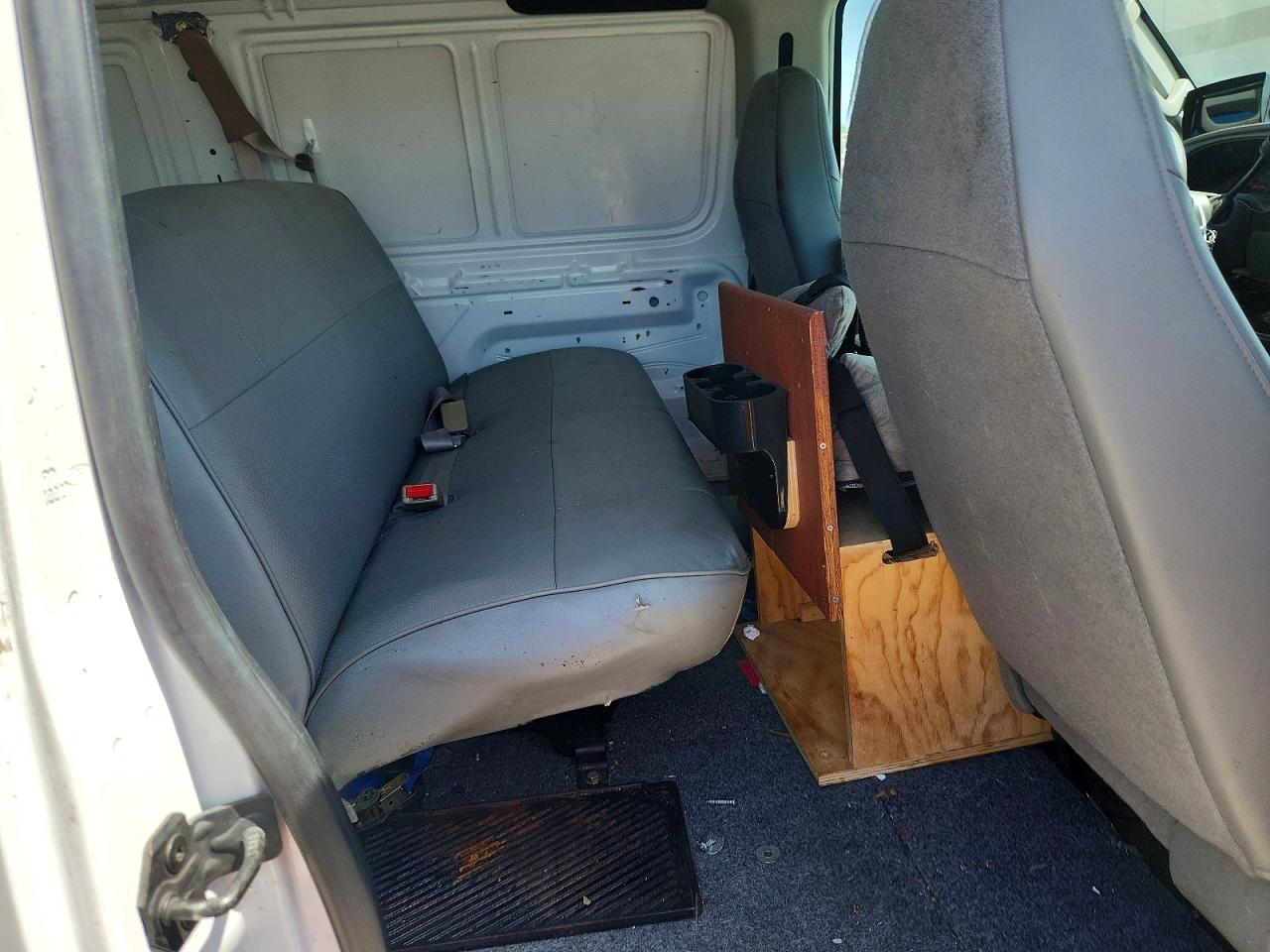 2006 Ford Econoline E350 Super Duty Van Белый vin: 1FTSE34S26HA38802