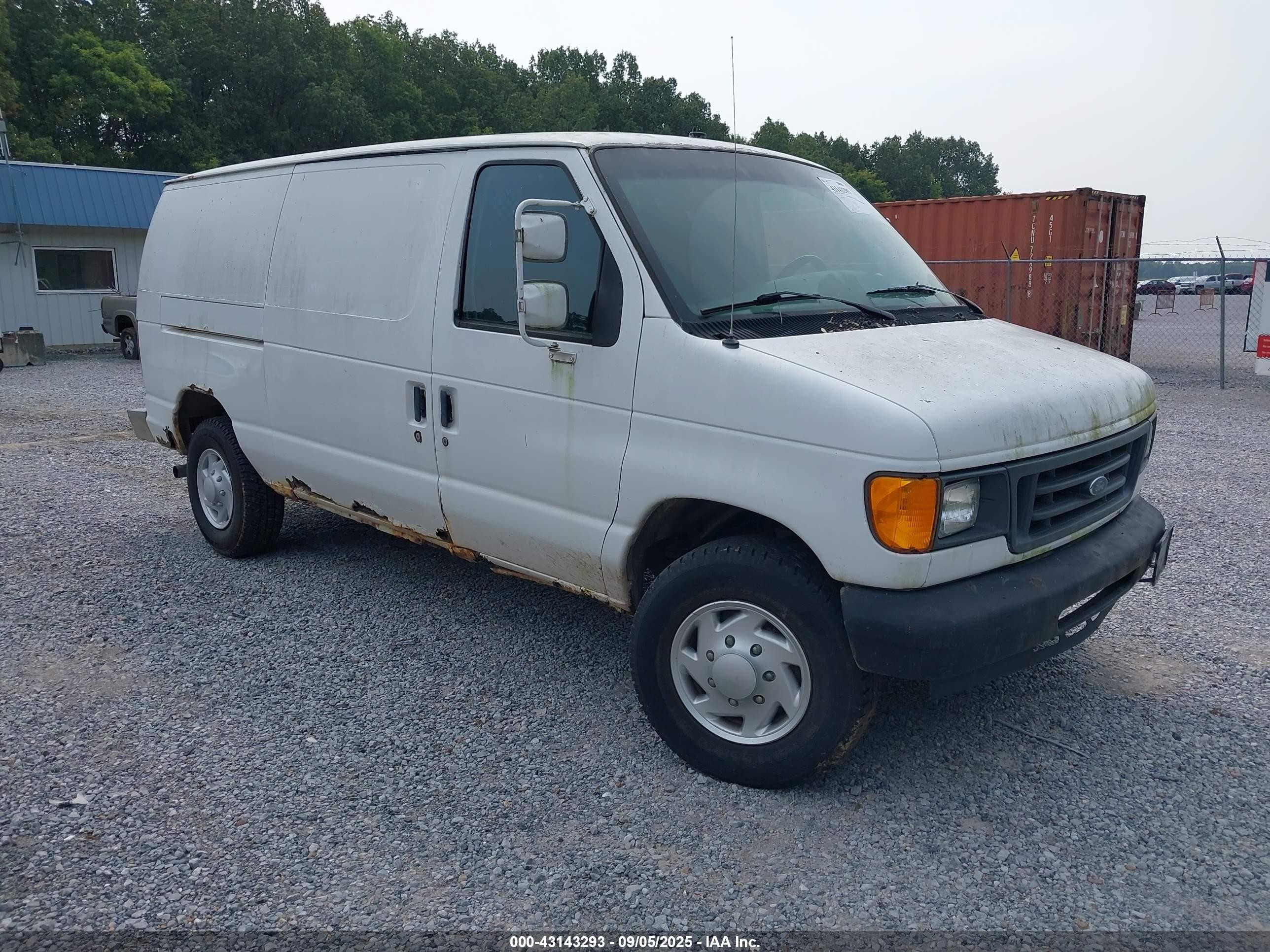 2005 Ford E-350 Super Duty Commercial/recreational White vin: 1FTSE34S75HA79859