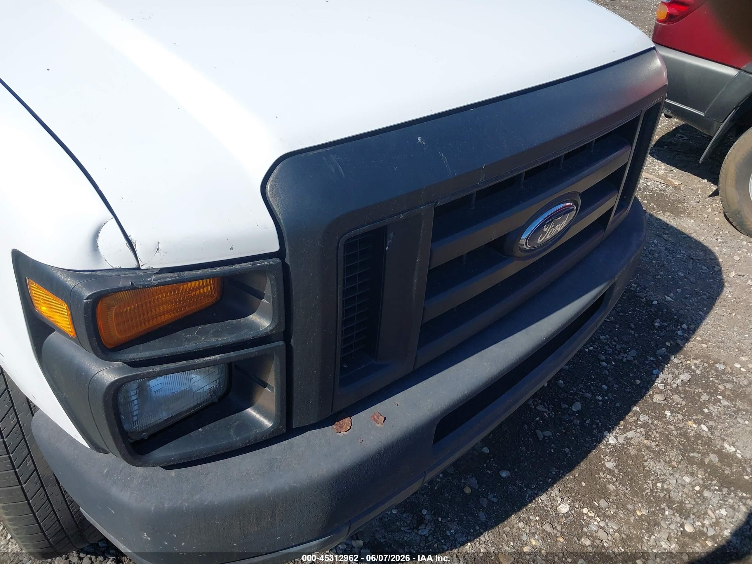 2012 Ford E-350 Super Duty Commercial White vin: 1FTSE3EL0CDA08868