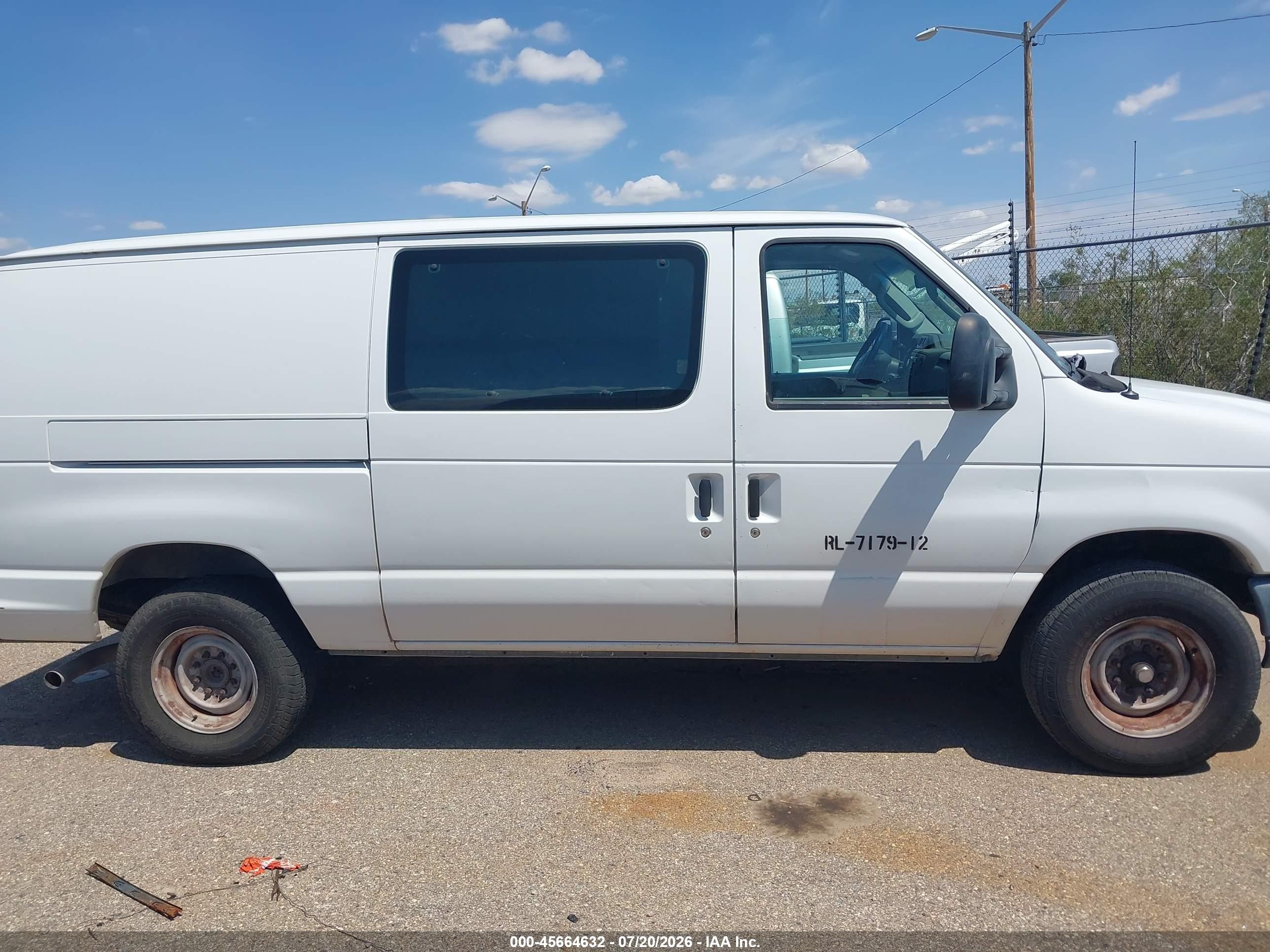 2012 Ford E-350 Super Duty Commercial White vin: 1FTSE3EL1CDA14033