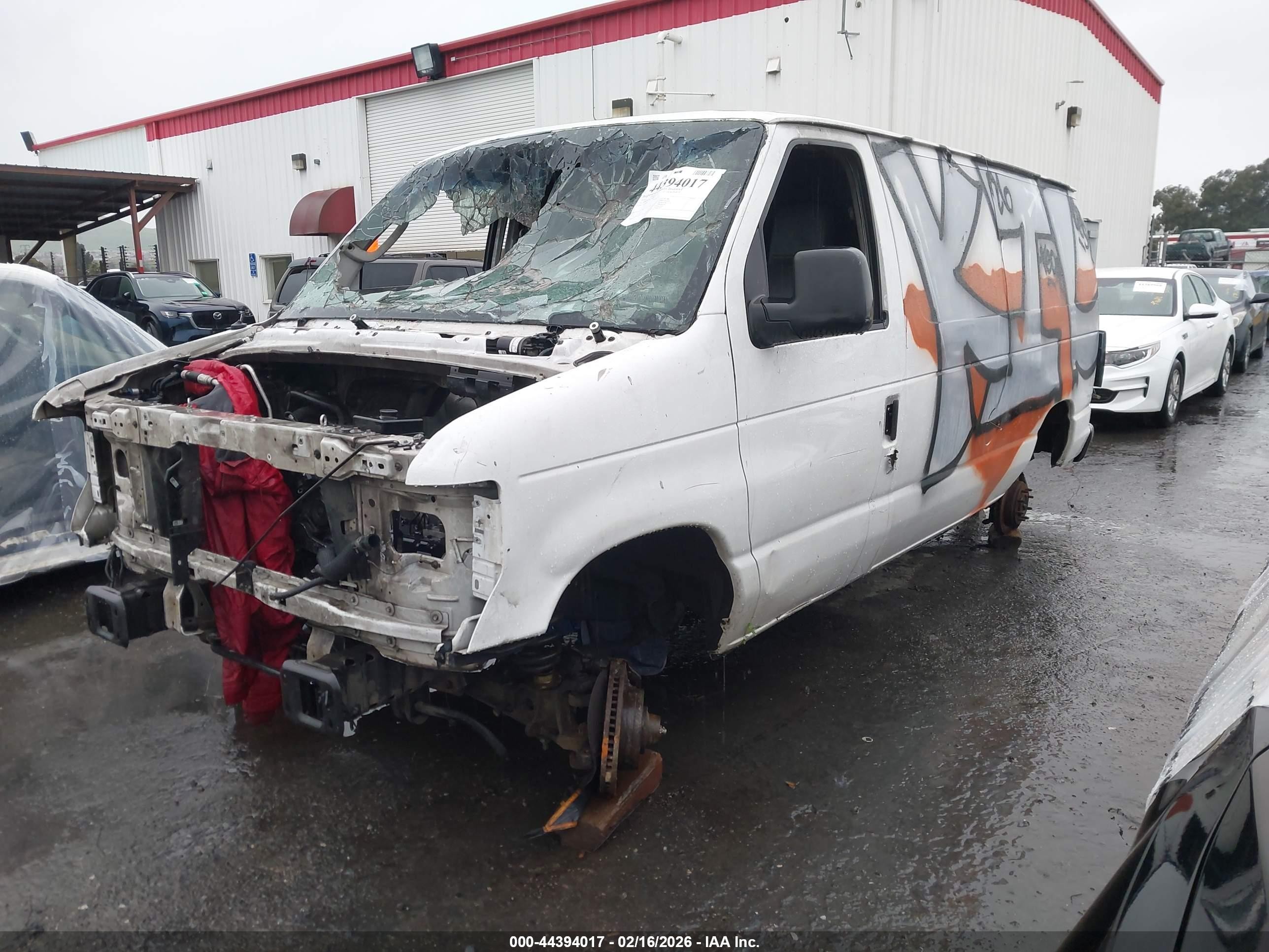 2010 Ford E-350 Super Duty Commercial/recreational White vin: 1FTSE3EL3ADA58810