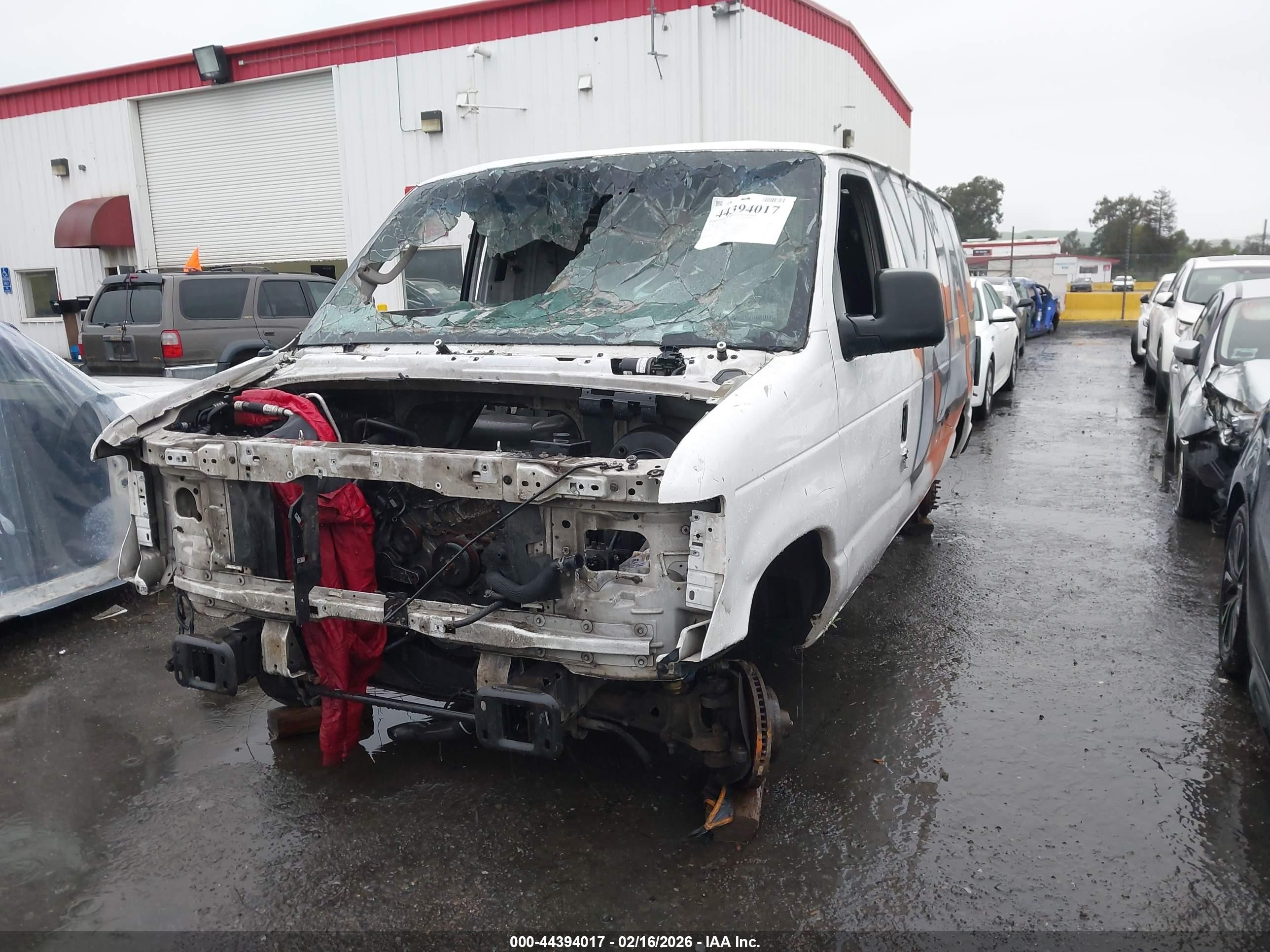 2010 Ford E-350 Super Duty Commercial/recreational White vin: 1FTSE3EL3ADA58810