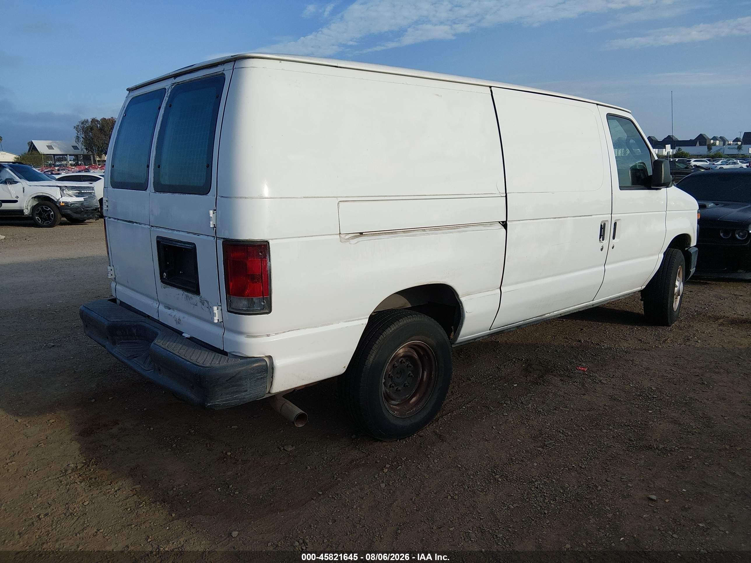 2011 Ford E-350 Super Duty Commercial White vin: 1FTSE3EL4BDB05568