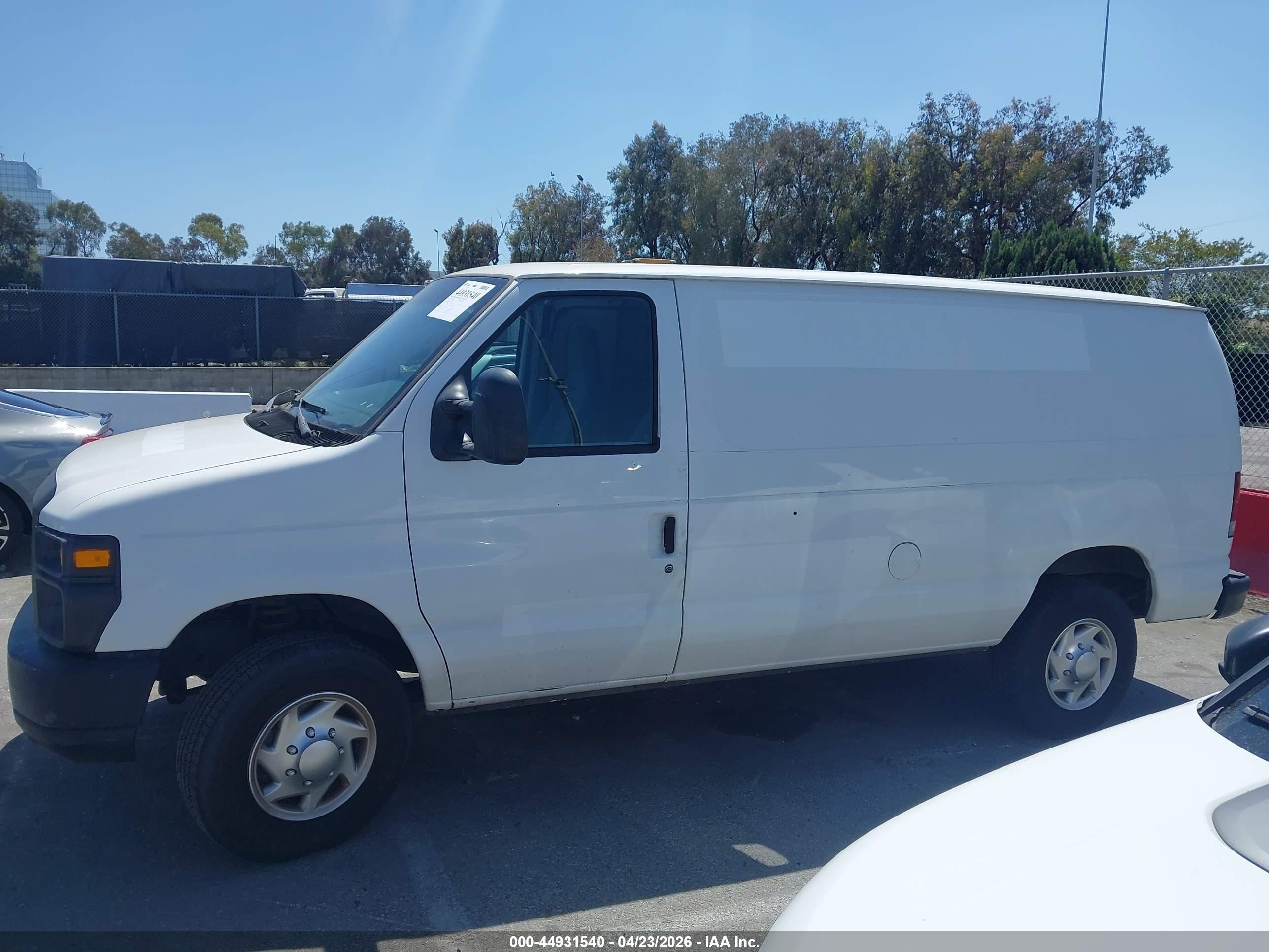 2012 Ford Econoline Super Duty Commercial White vin: 1FTSE3EL4CDB34697