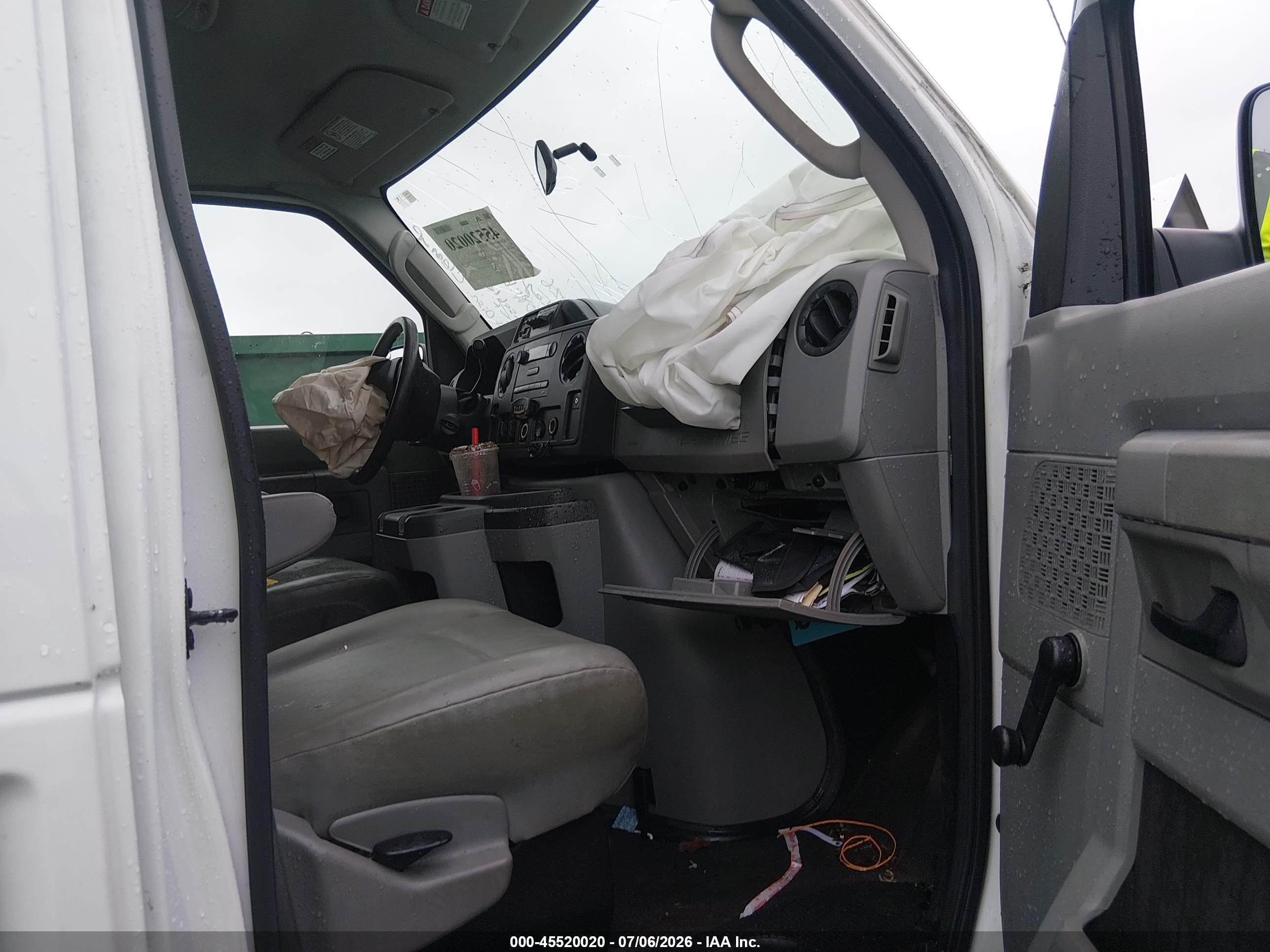2012 Ford E-350 Super Duty Commercial/recreational White vin: 1FTSE3EL5CDB28570