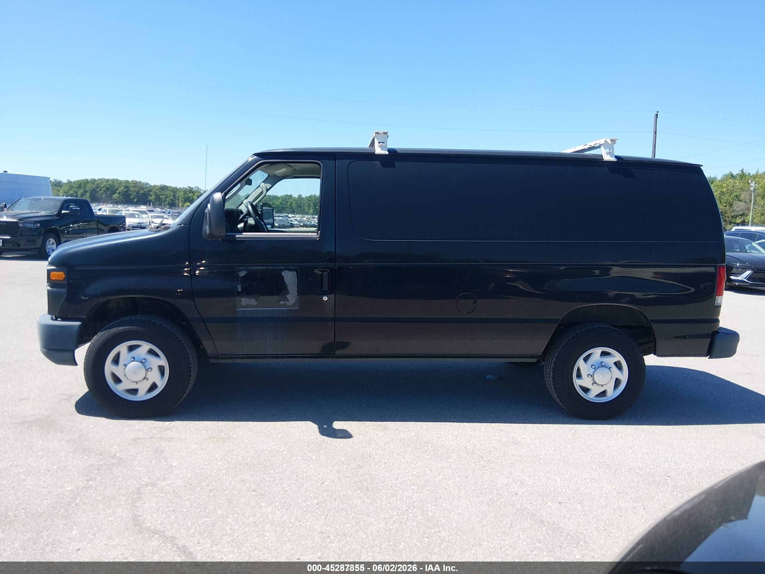2014 Ford E-350 Super Duty Commercial Black vin: 1FTSE3EL5EDA87053