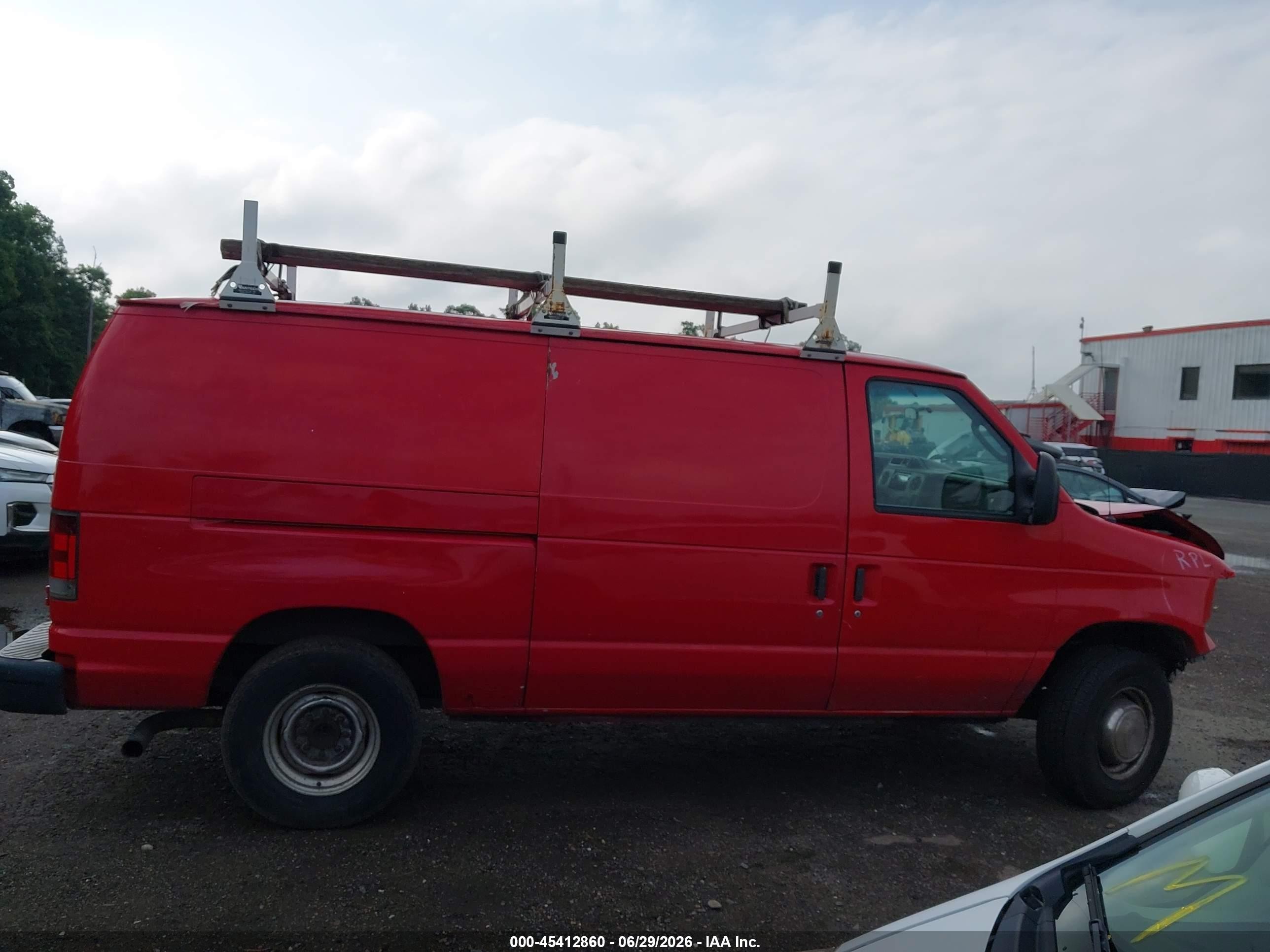 2011 Ford E-350 Super Duty Commercial/recreational Red vin: 1FTSE3EL8BDA25979